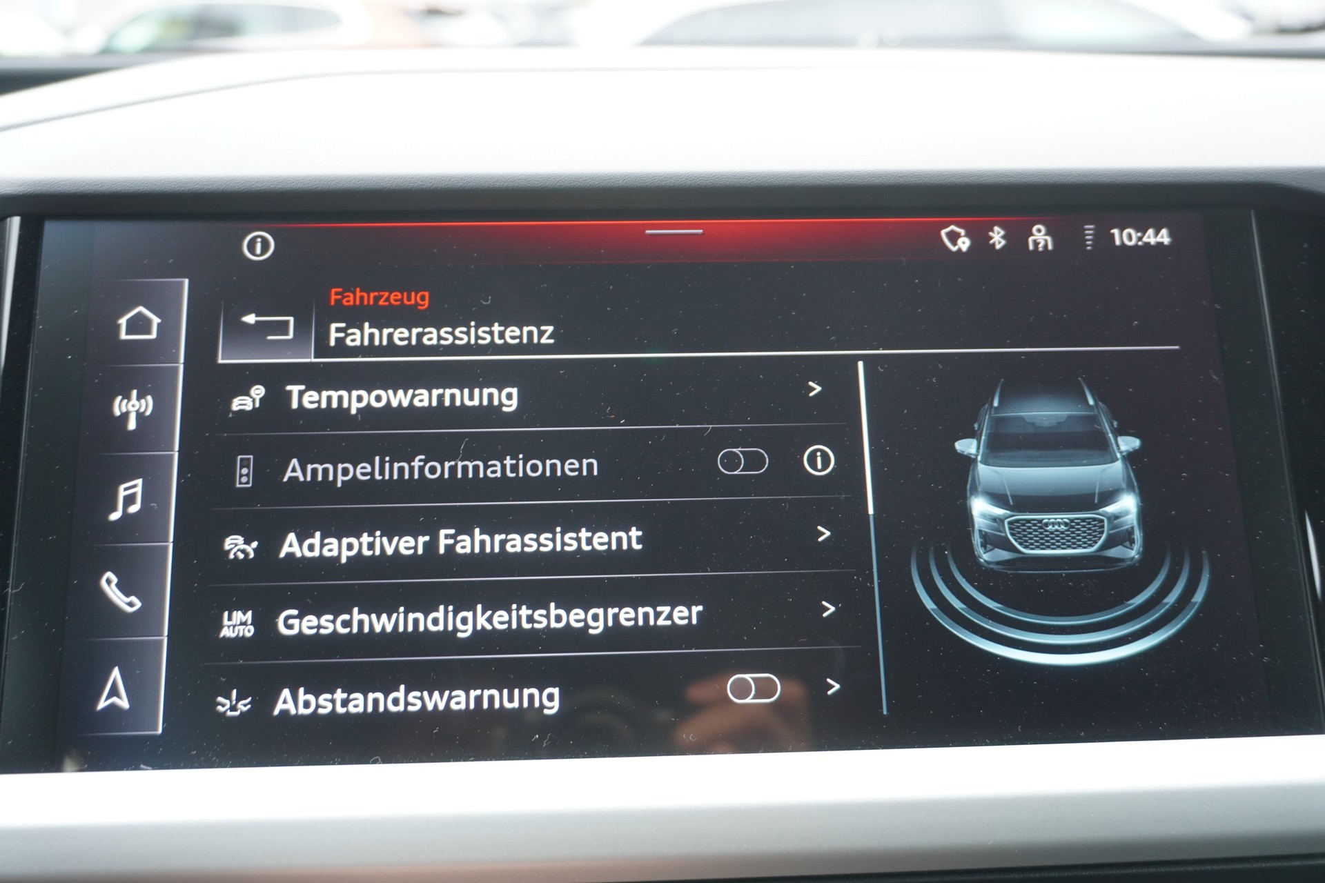 AUDI Q4 e-tron 45 quattro-image-28