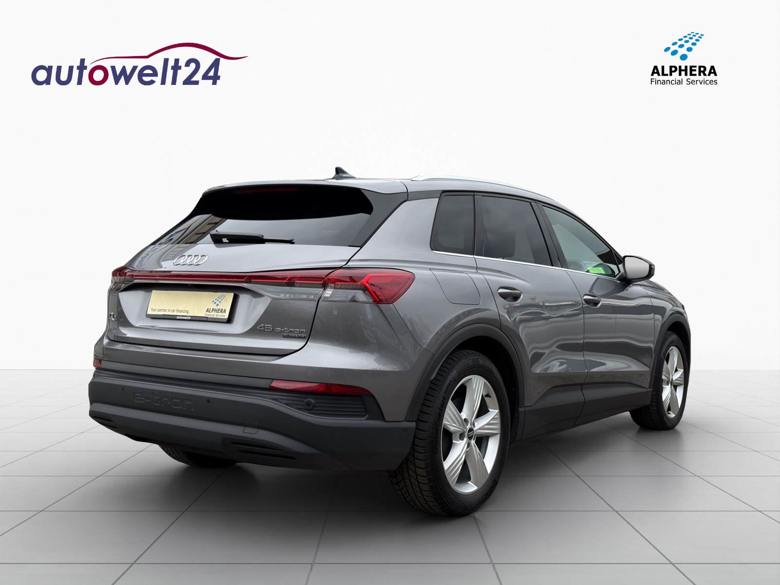 AUDI Q4 e-tron 45 quattro-image-5