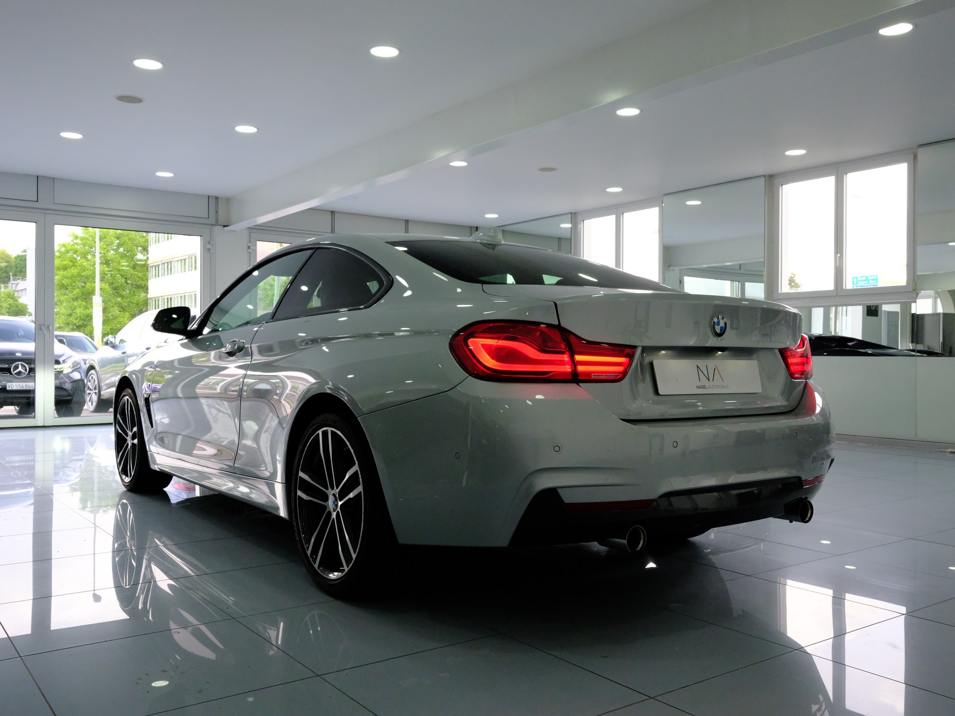 BMW 440i Coupé xDrive M Sport Steptronic-image-4