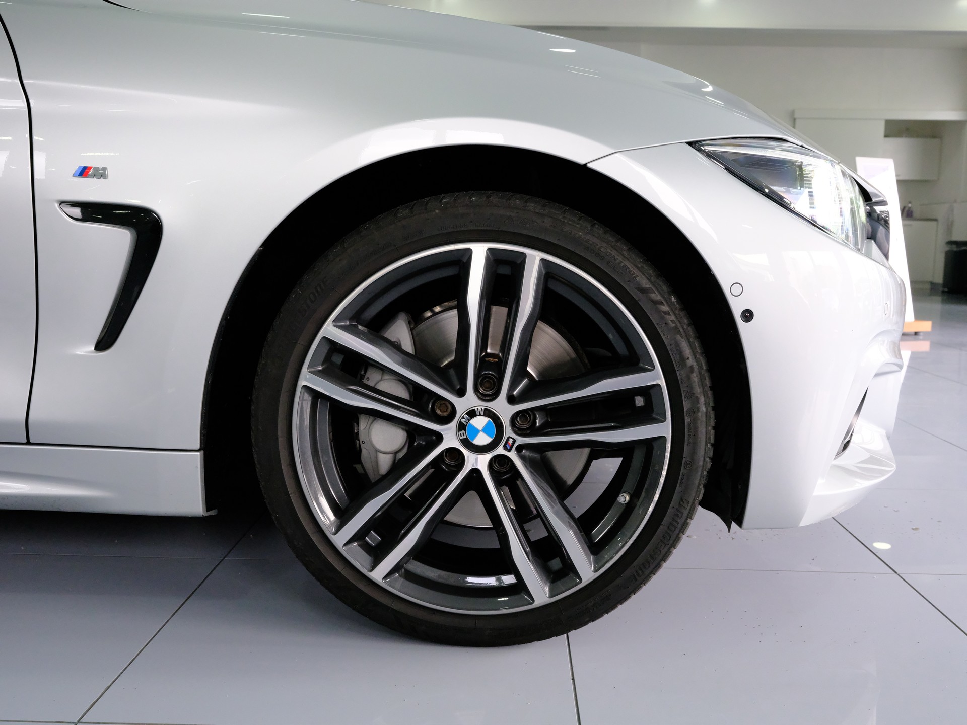 BMW 440i Coupé xDrive M Sport Steptronic-image-17
