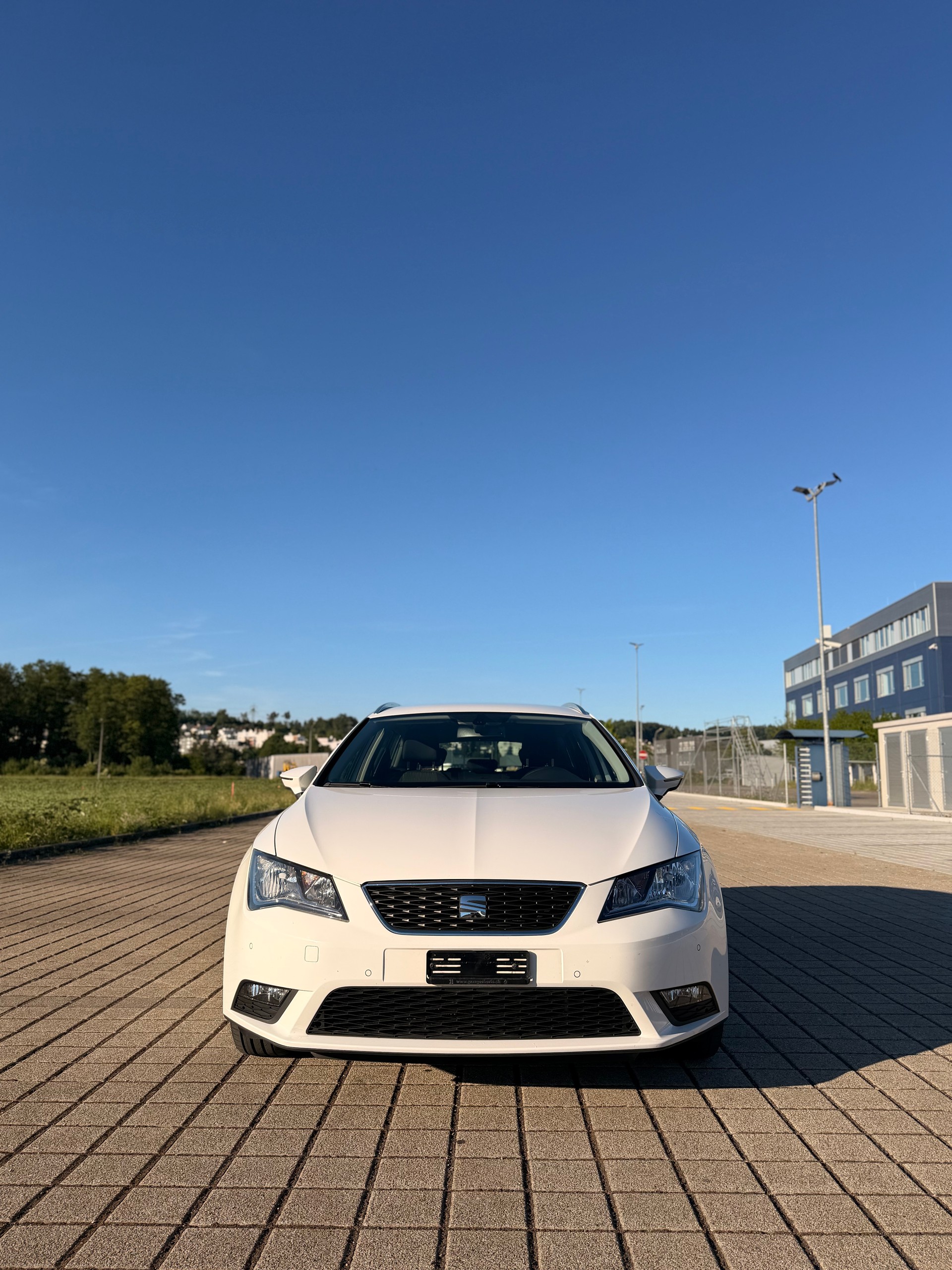 SEAT Leon ST 1.6 TDI Style DSG-showroom-element-2