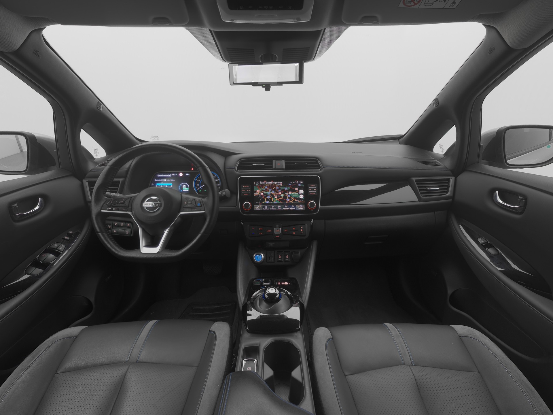 NISSAN Tekna Ultrasuede-image-5