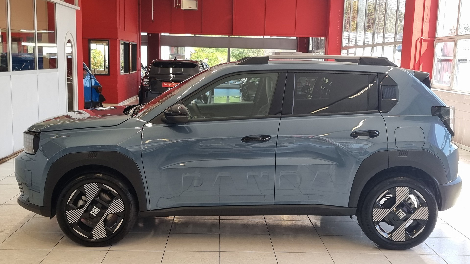 FIAT Grande Panda 1.2 Hybrid La Prima-image-2