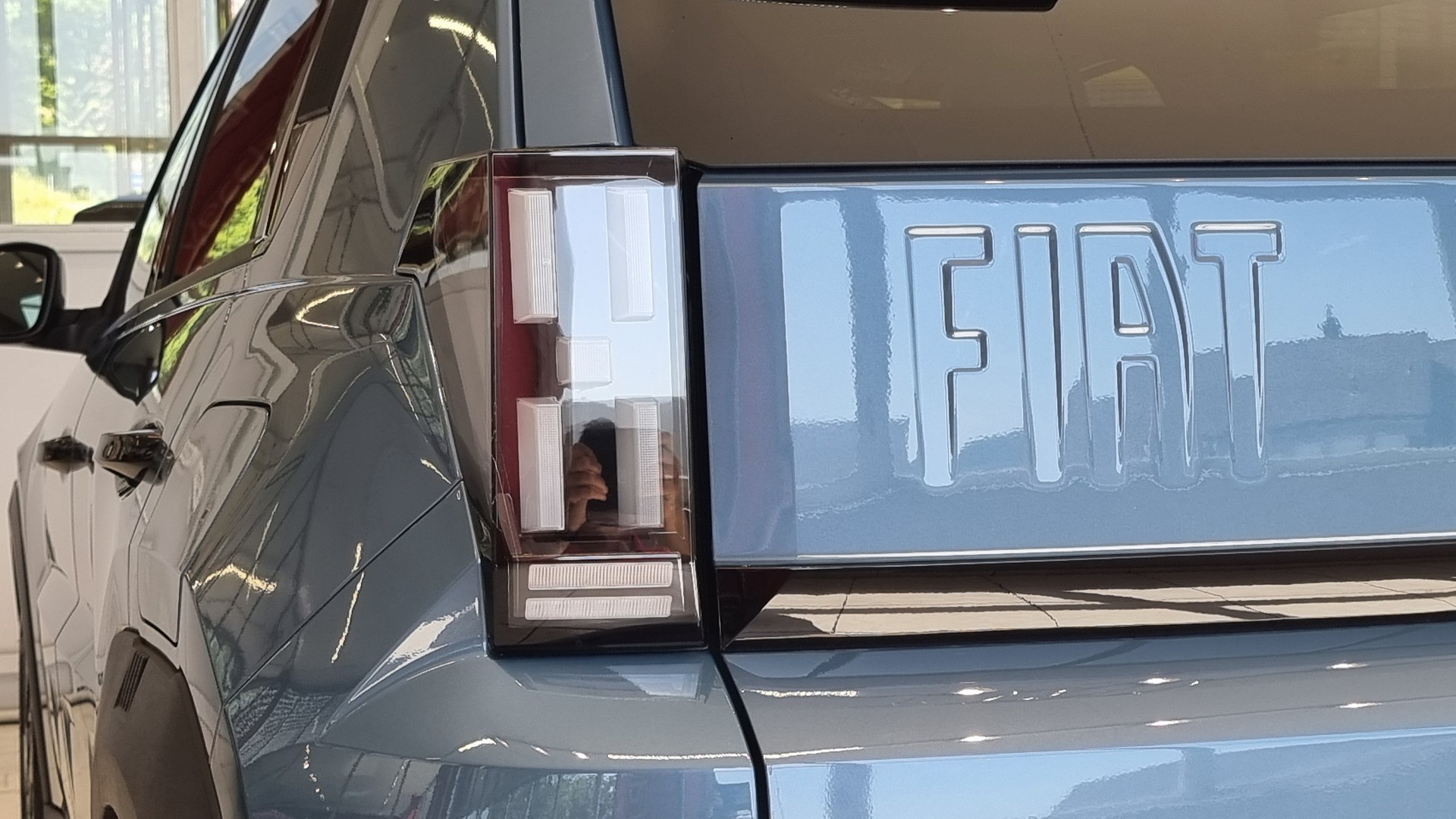 FIAT Grande Panda 1.2 Hybrid La Prima-image-8