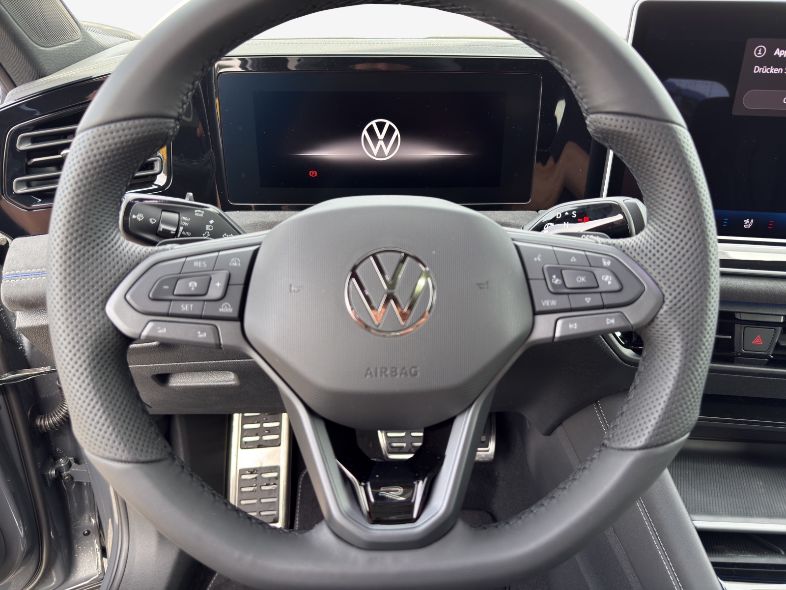 VW Tiguan 2.0 TSI DSG R-Line 4Motion-image-9