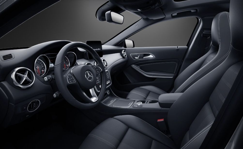 MERCEDES-BENZ GLA 200 Night Star 7G-DCT-image-6