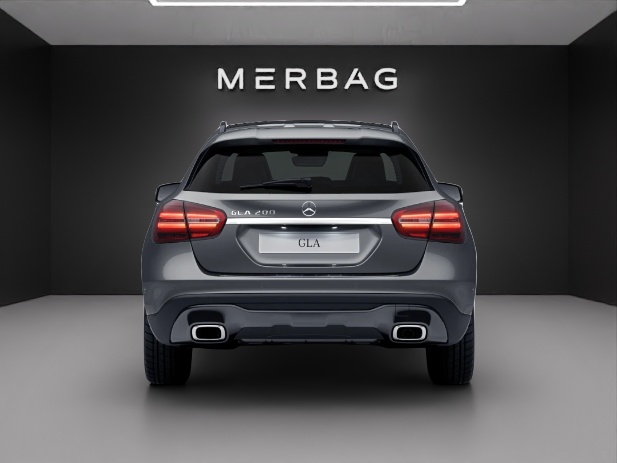 MERCEDES-BENZ GLA 200 Night Star 7G-DCT-image-4