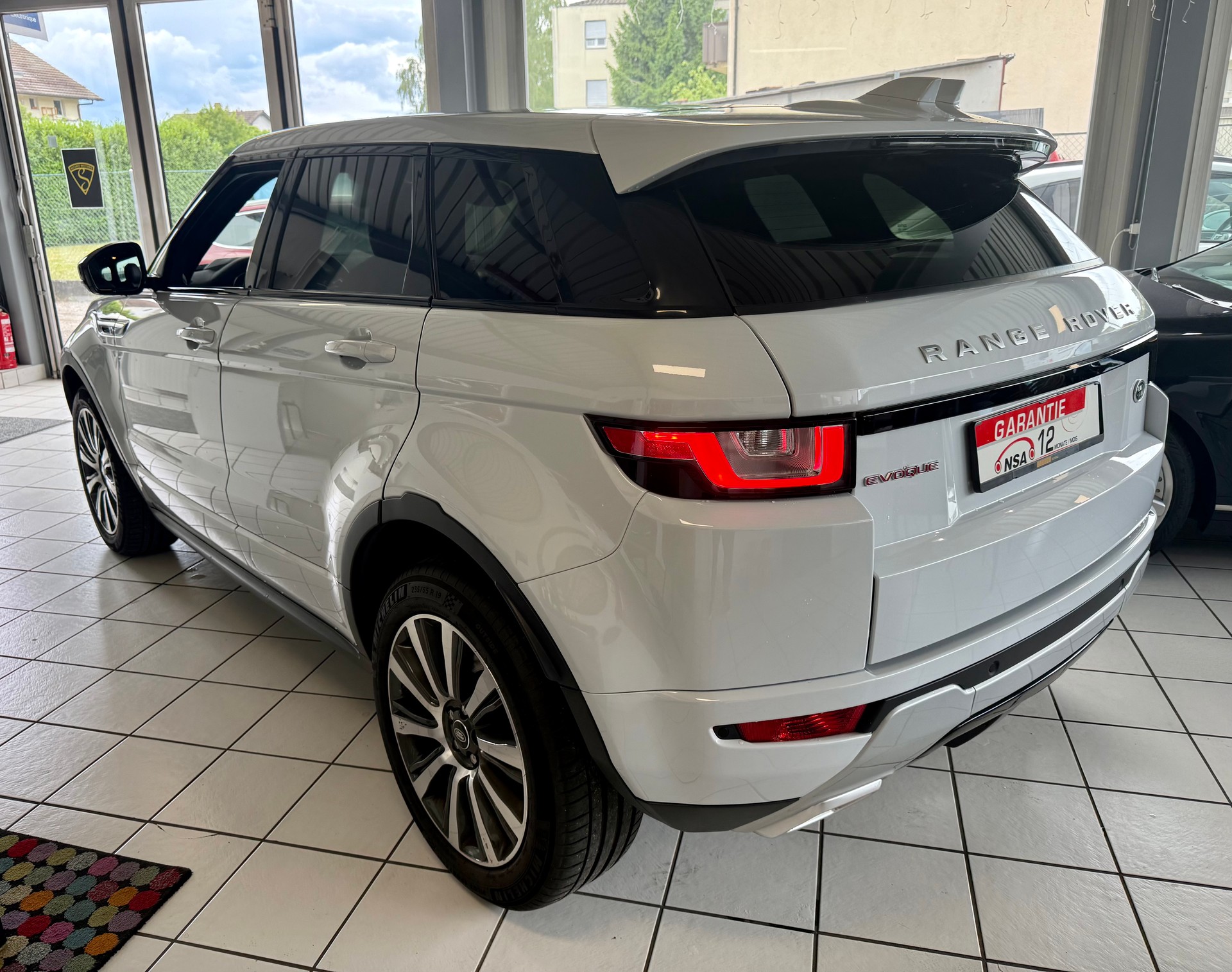 LAND ROVER Range Rover Evoque 2.0 Si4 Pure AT9-image-7