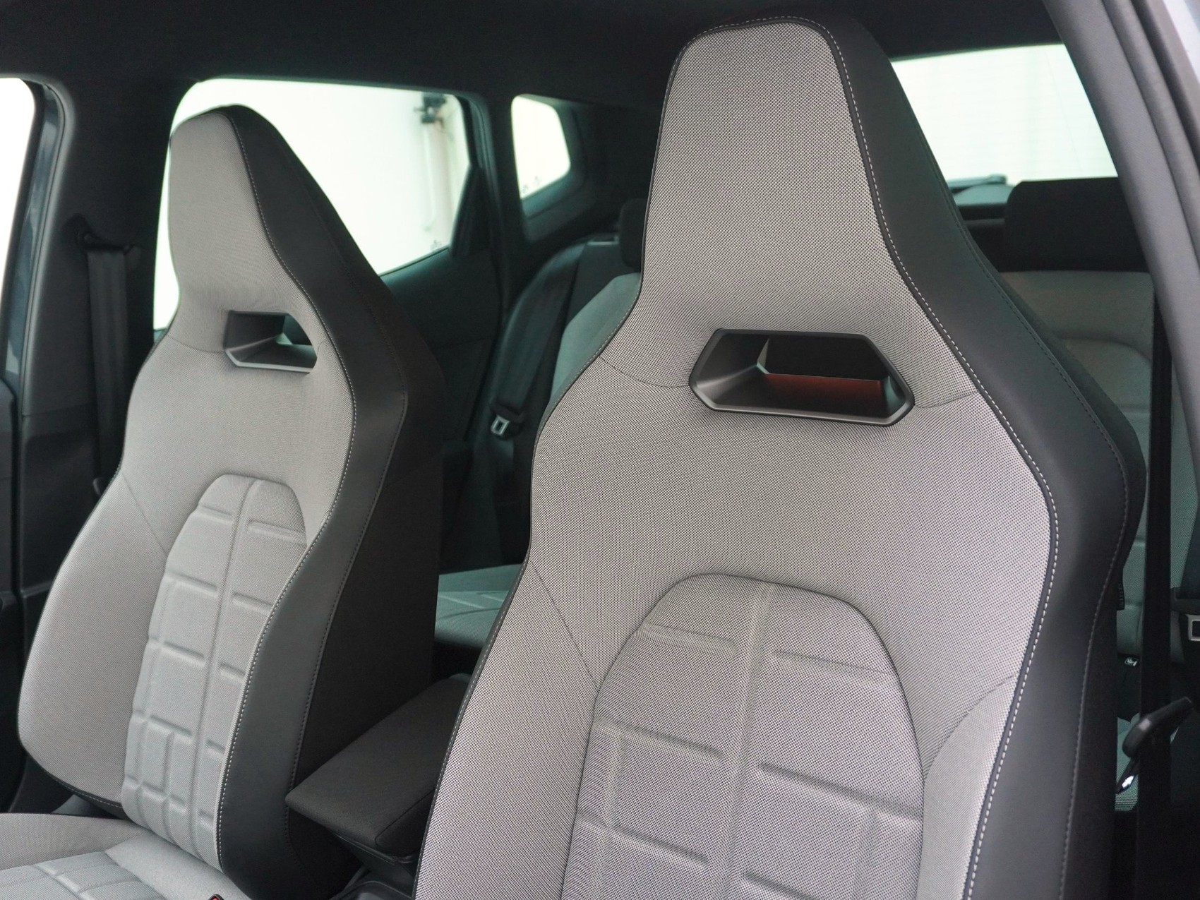SEAT Arona 1.5 TSI FR DSG-image-12