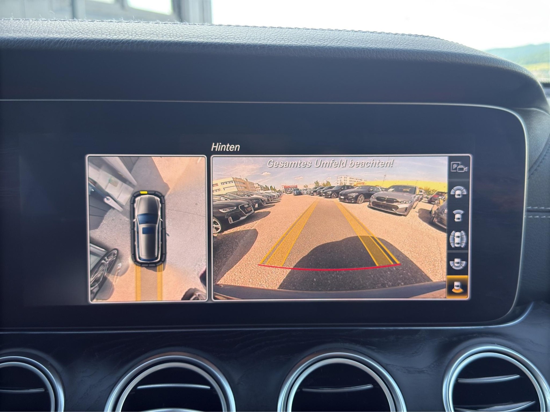 MERCEDES-BENZ E 220 d AMG Line 4matic Kombi-image-24