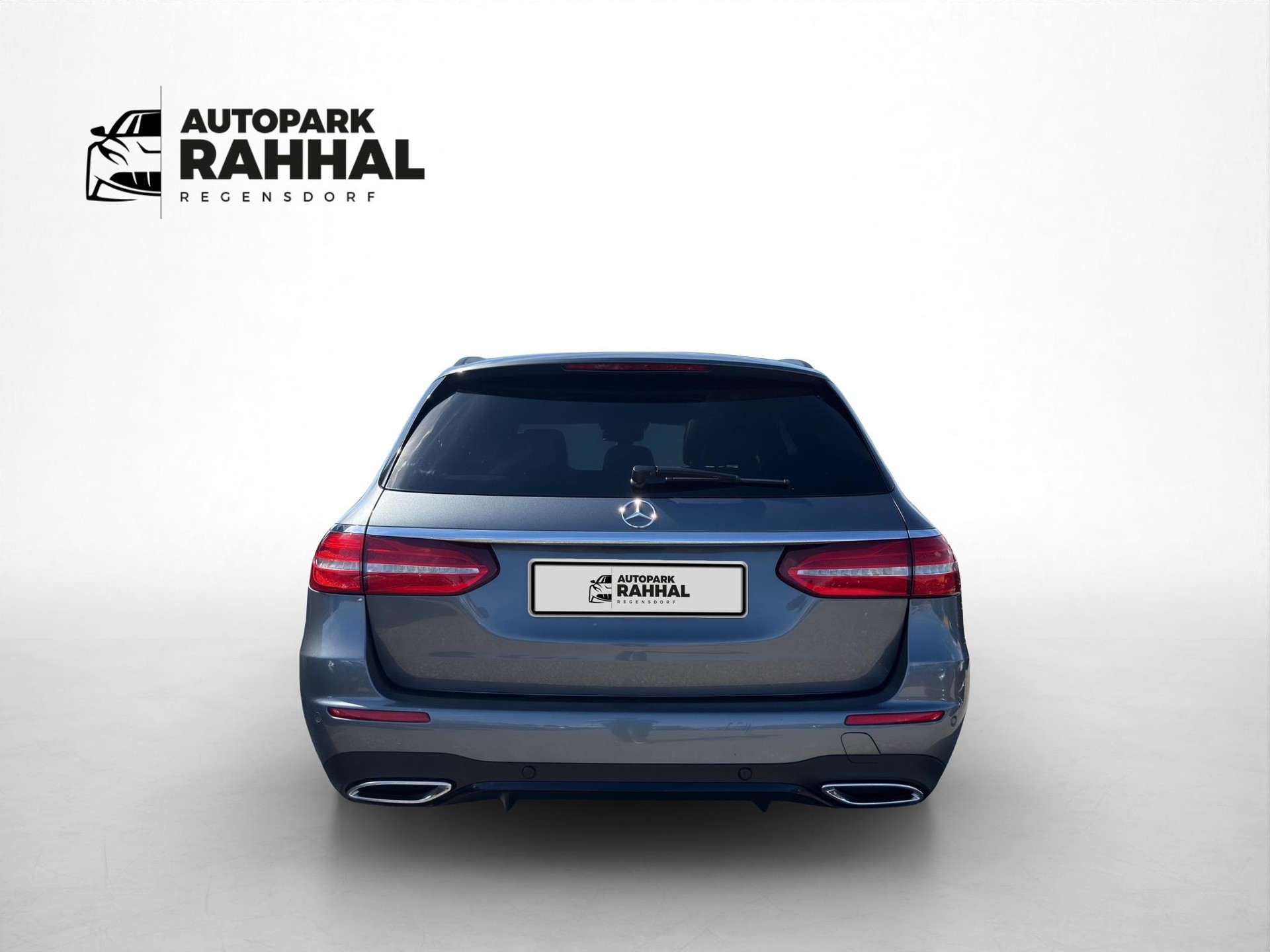 MERCEDES-BENZ E 220 d AMG Line 4matic Kombi-image-5