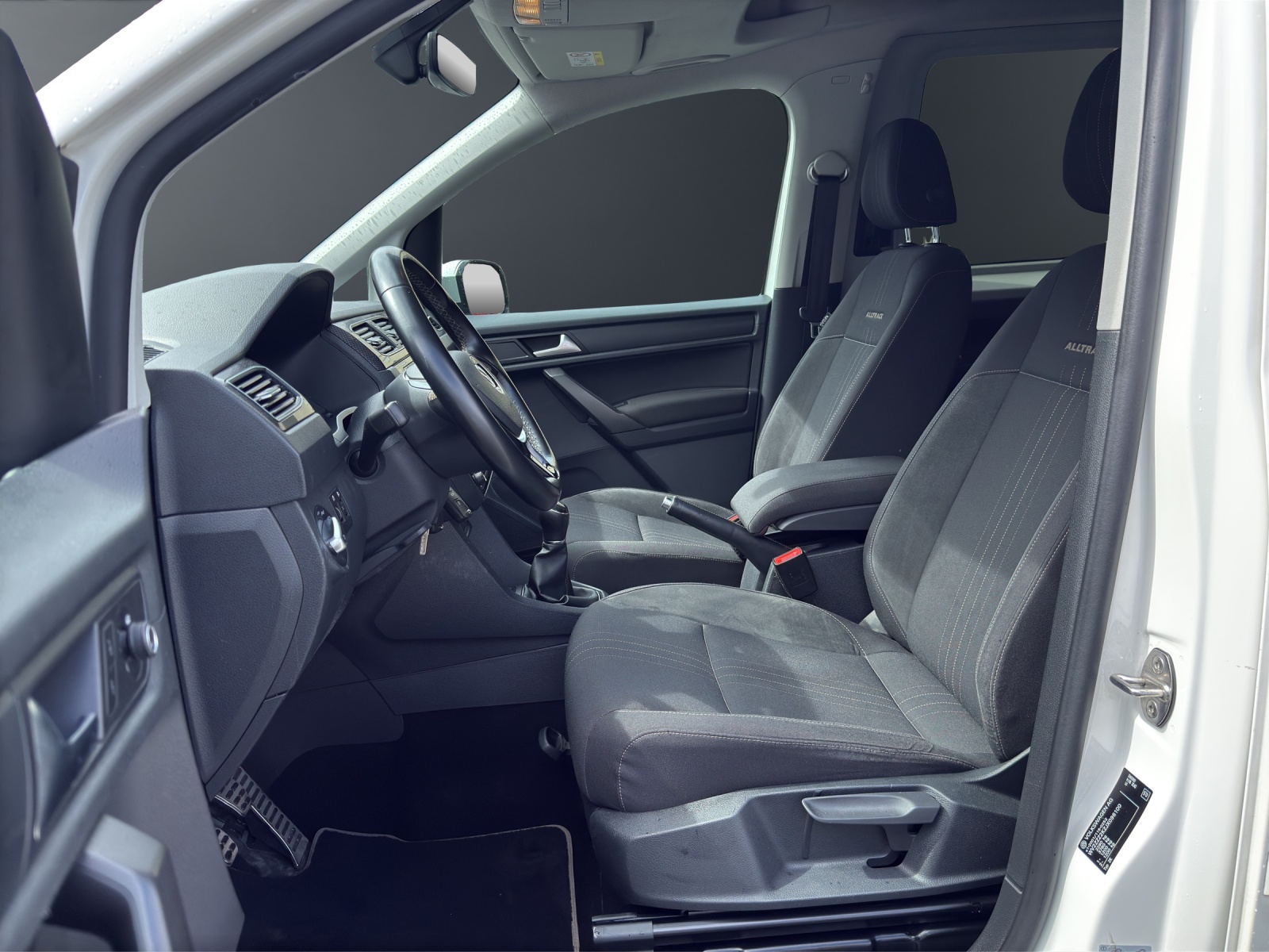 VW Caddy Alltrack 2.0 TDI 4m-image-10