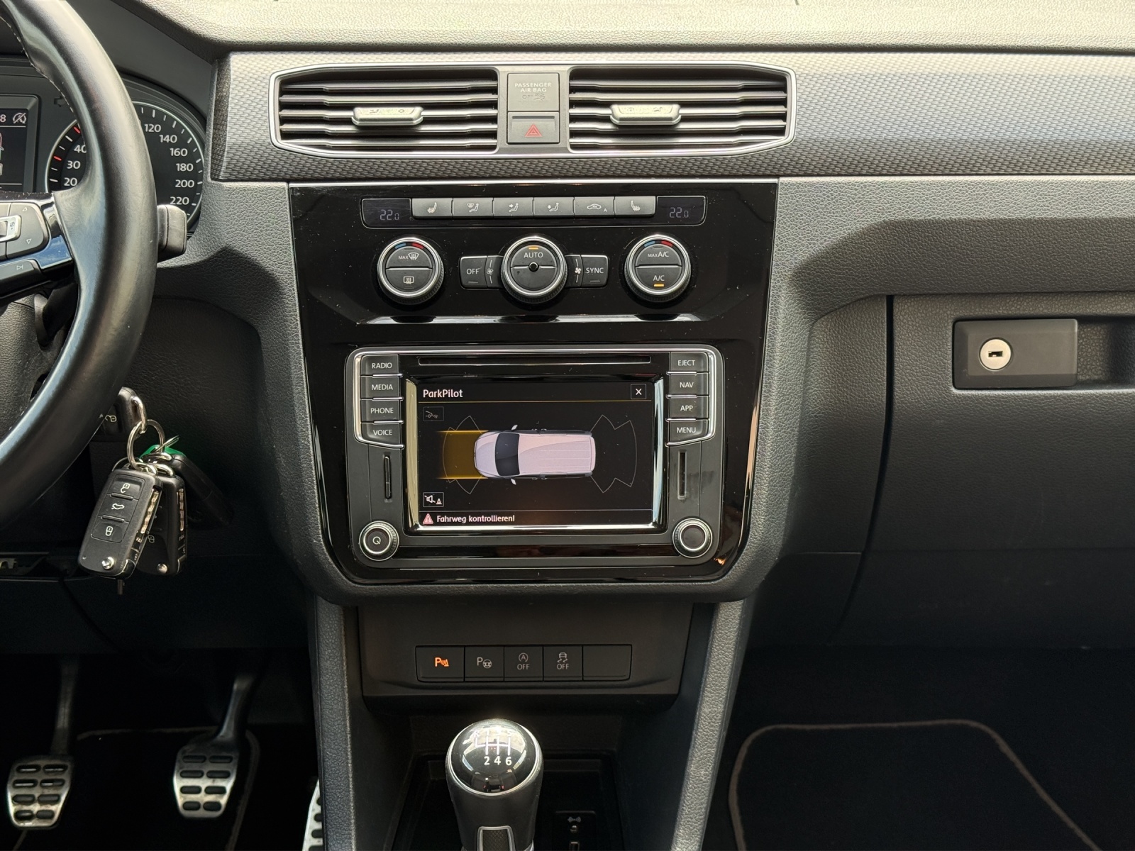 VW Caddy Alltrack 2.0 TDI 4m-image-17