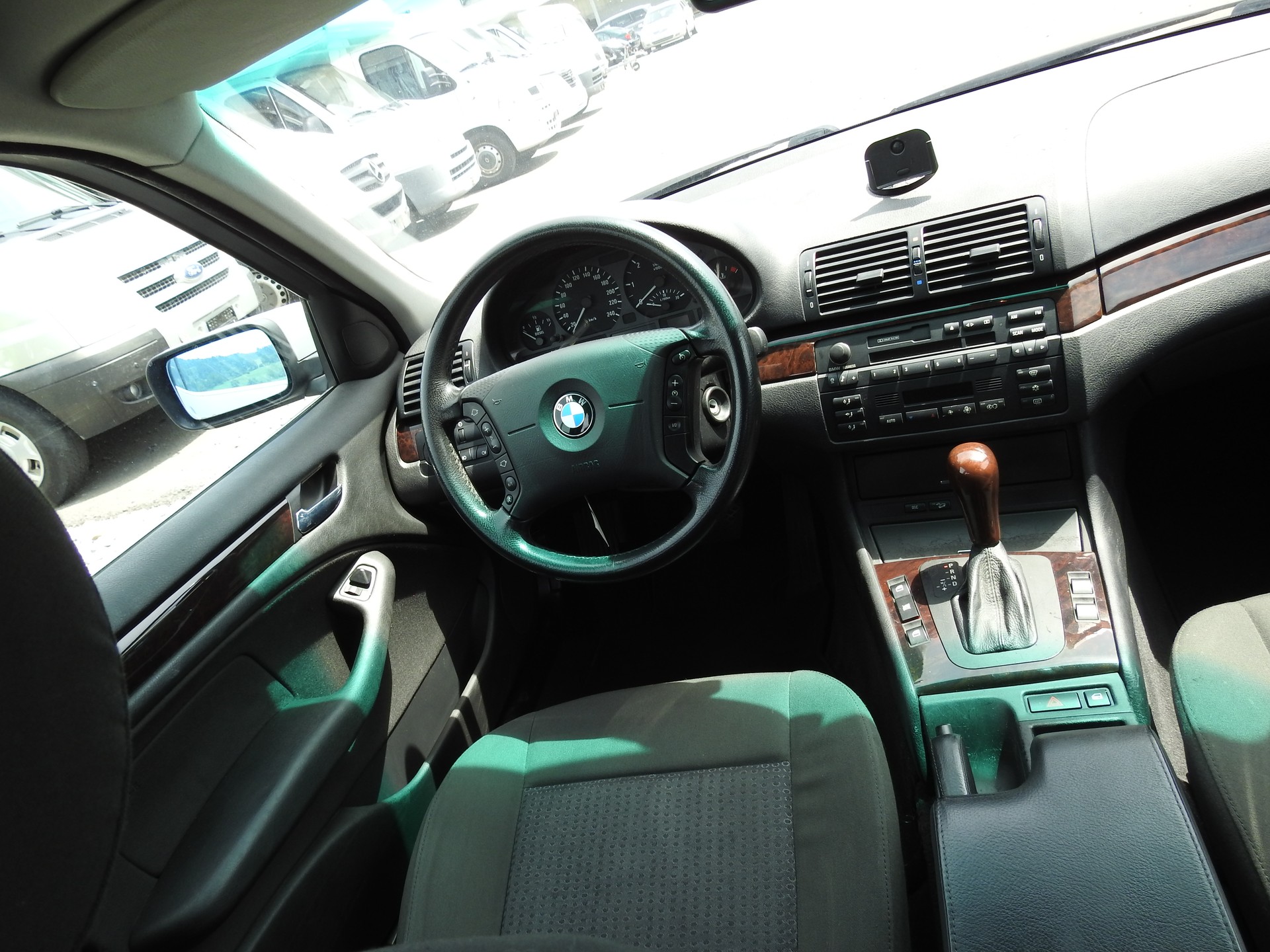 BMW 330xd Touring-image-18