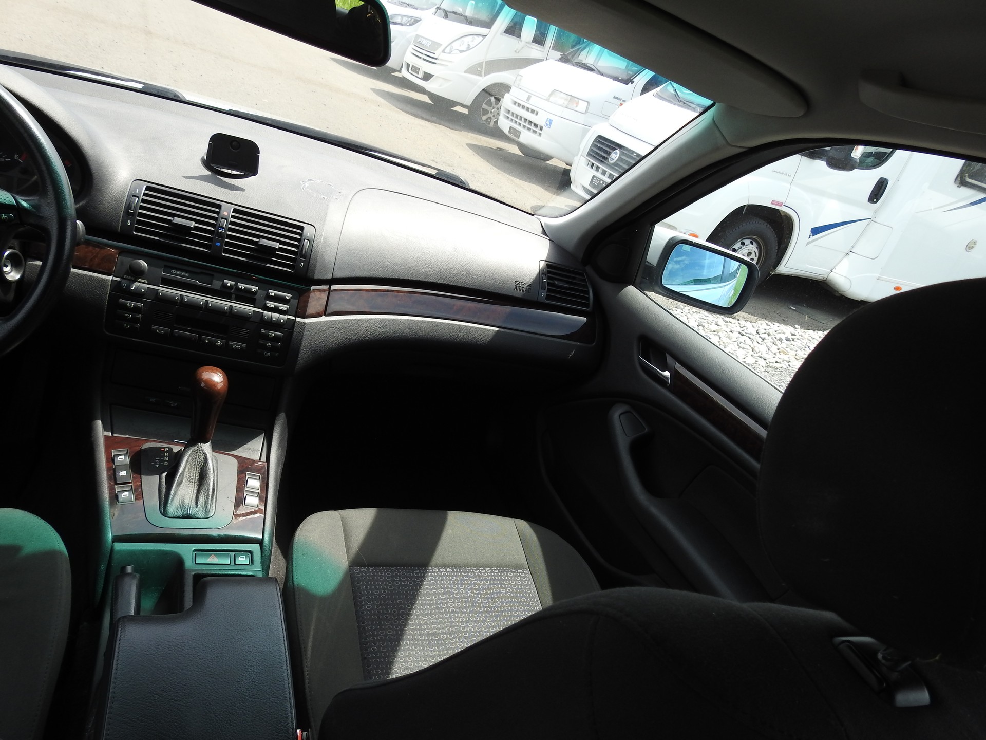 BMW 330xd Touring-image-17