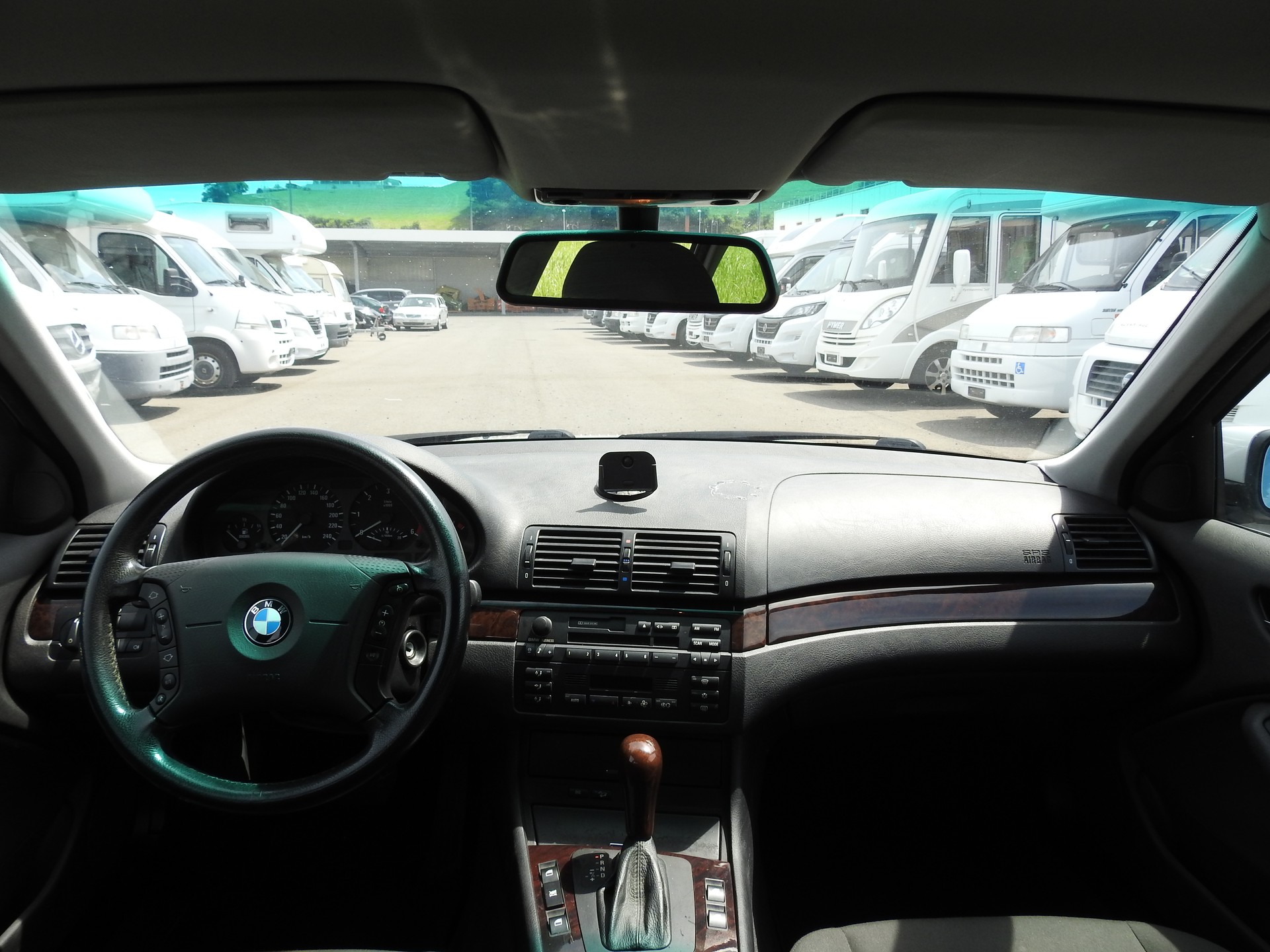 BMW 330xd Touring-image-15