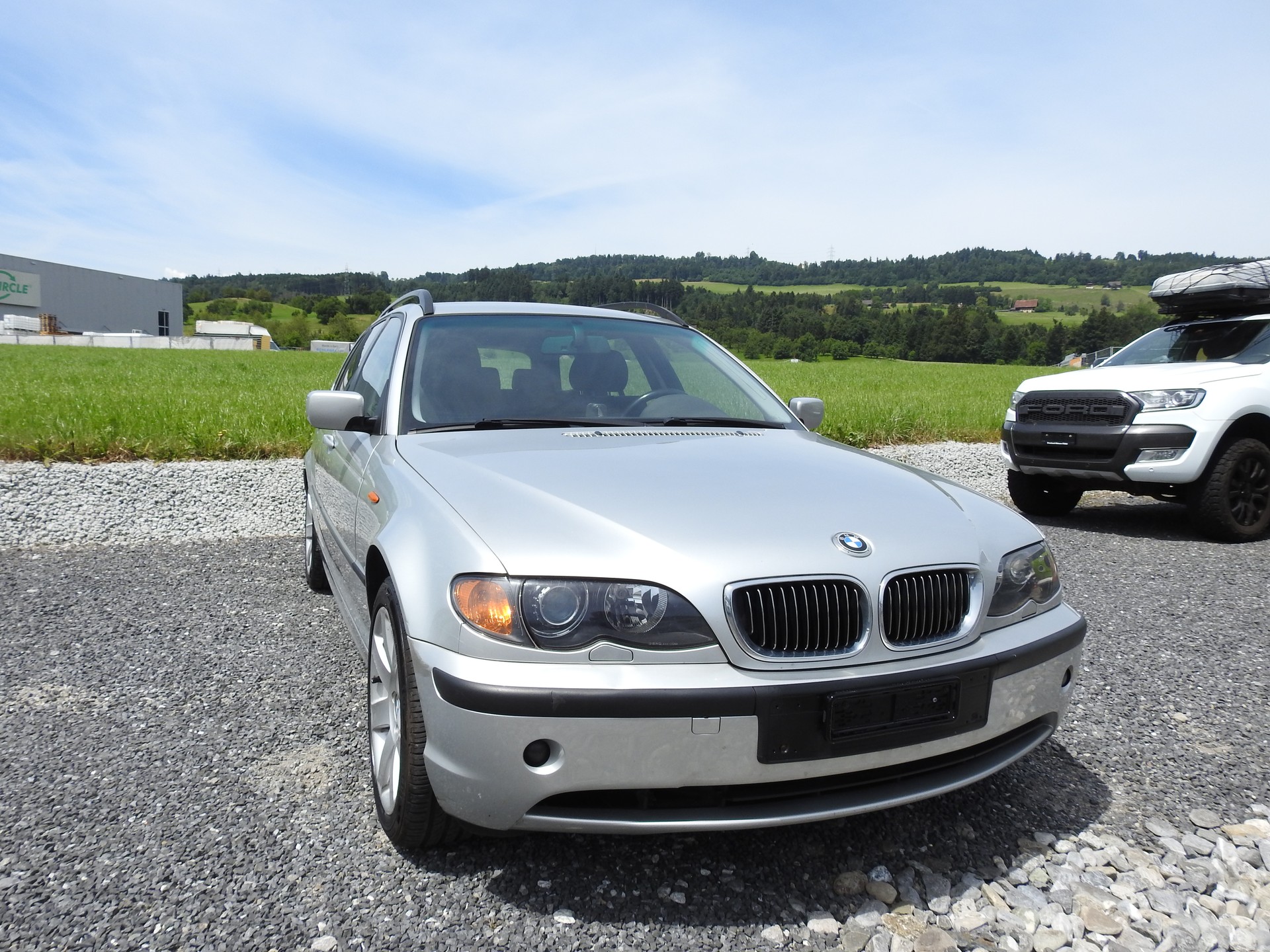 BMW 330xd Touring-image-7