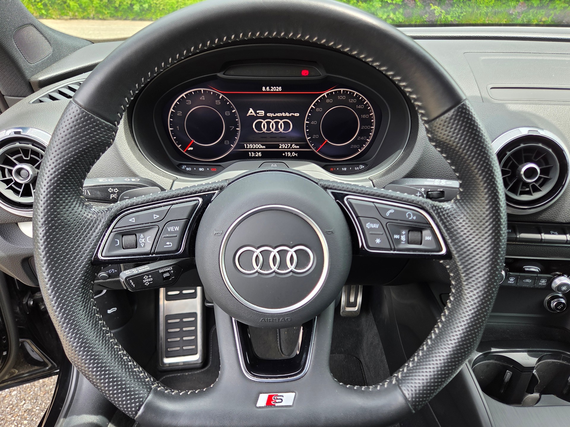 AUDI 2.0 40 TFSI Sport qu. S-Tronic-image-14