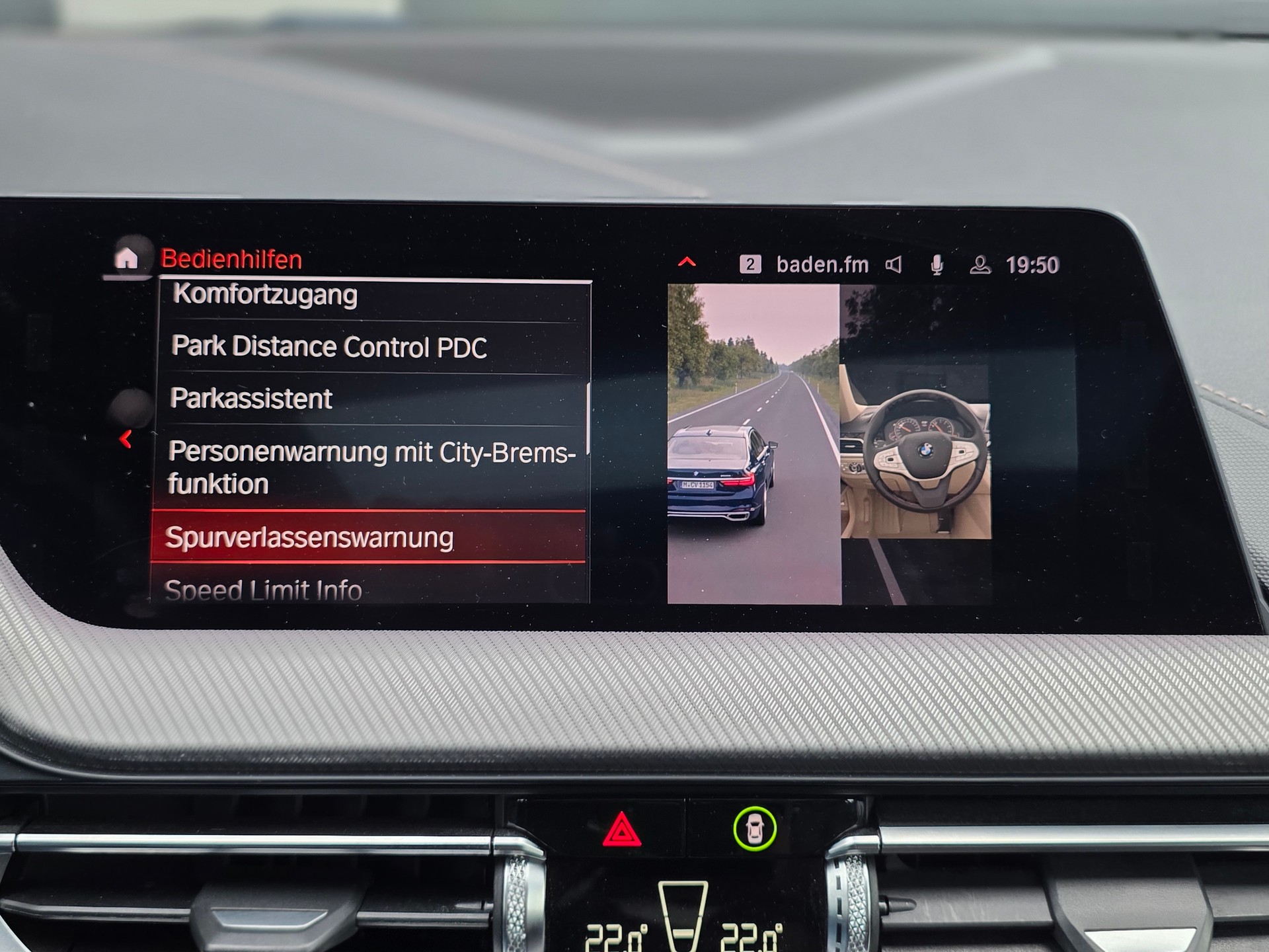 BMW M235i Gran Coupé xDrive Steptronic ** VOLLAUSSTATTUNG -M PERFORMANCE - ASSISTENZ PAKET PLUS - PANORAMA - HEAD UP DISPLAY **-image-24