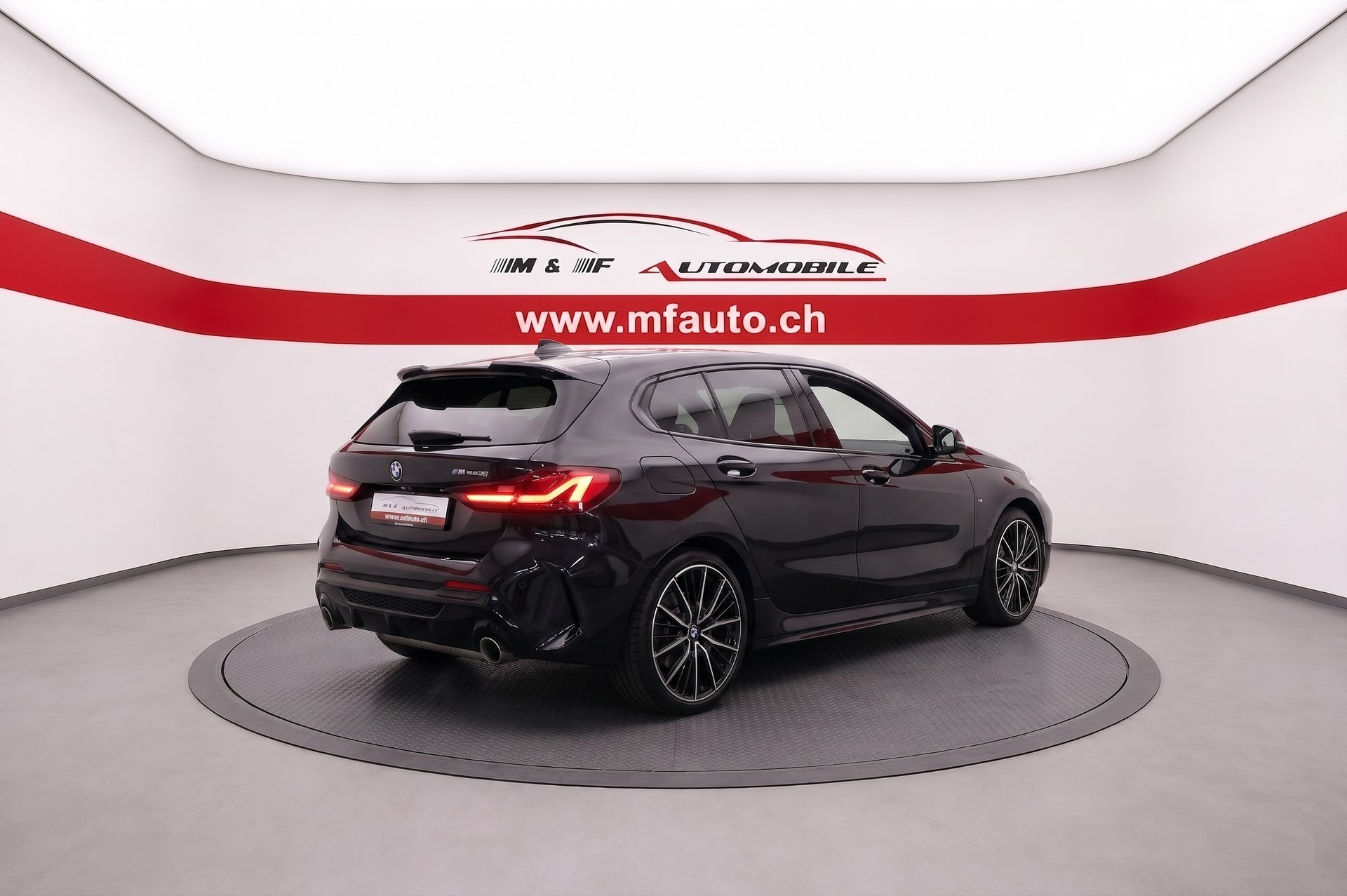 BMW M135i xDrive M-Sport CH FAHRZEUG-image-5