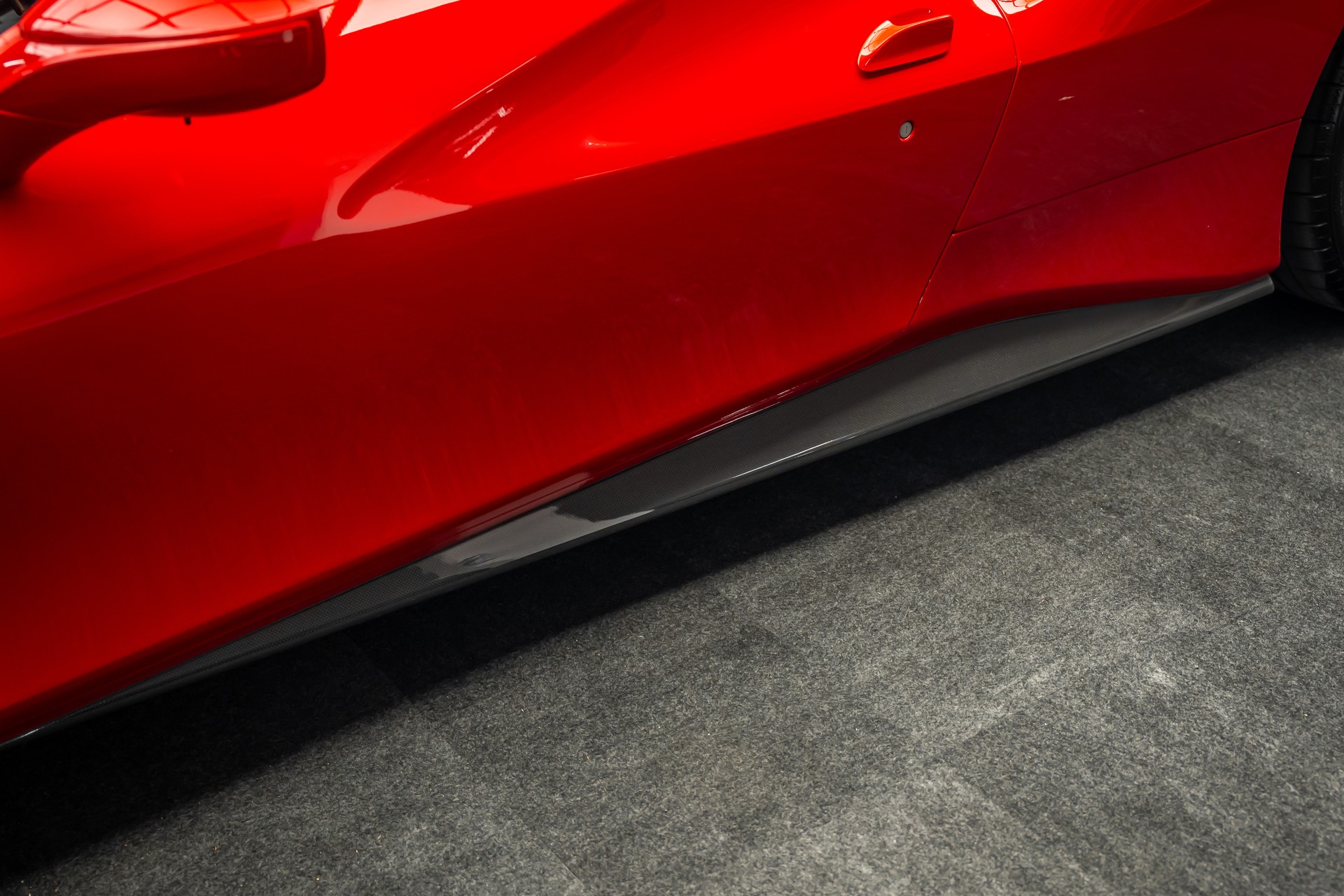 FERRARI * 488 SPIDER * FULL CARBON INNEN & AUSSEN * SAMMLERFAHRZEUG MIT 9400KM * FRISCH AB FERRARI SERVICE * FERRARI APPROVED GARANTIE *-image-11