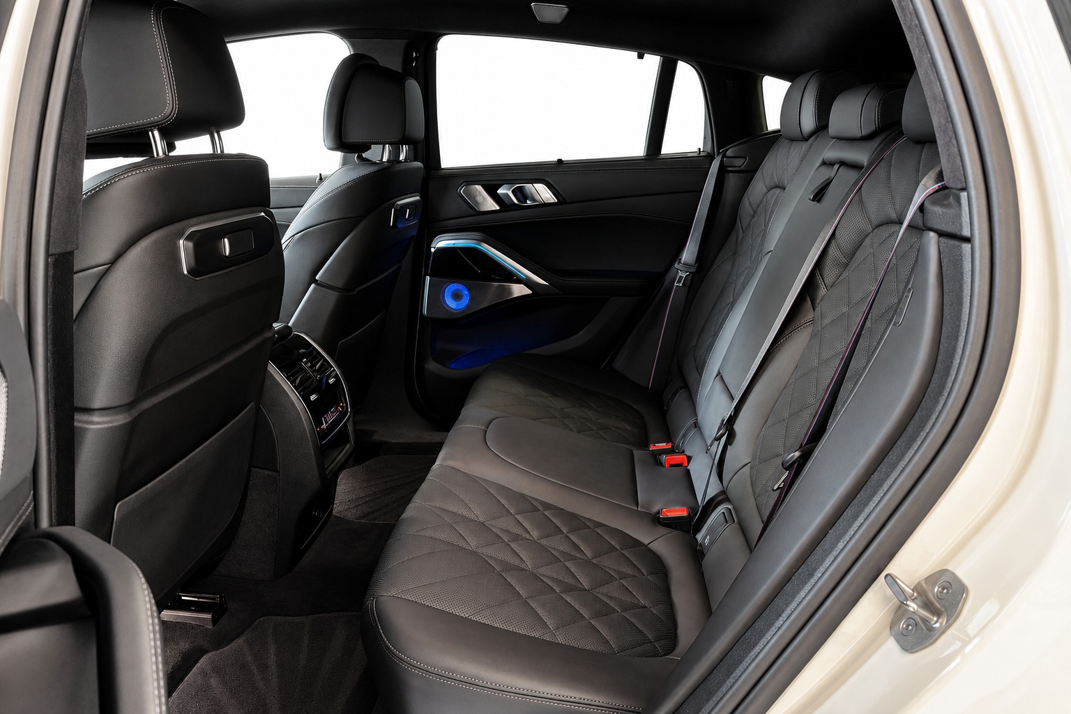 BMW X6 M60i M Sport Pro xDrive 48V Steptronic-image-22