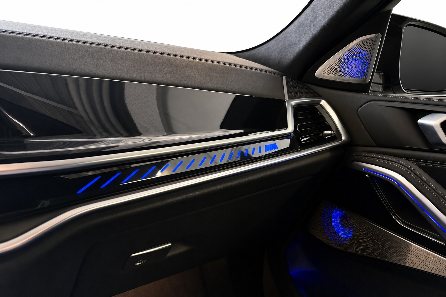 BMW X6 M60i M Sport Pro xDrive 48V Steptronic-image-20
