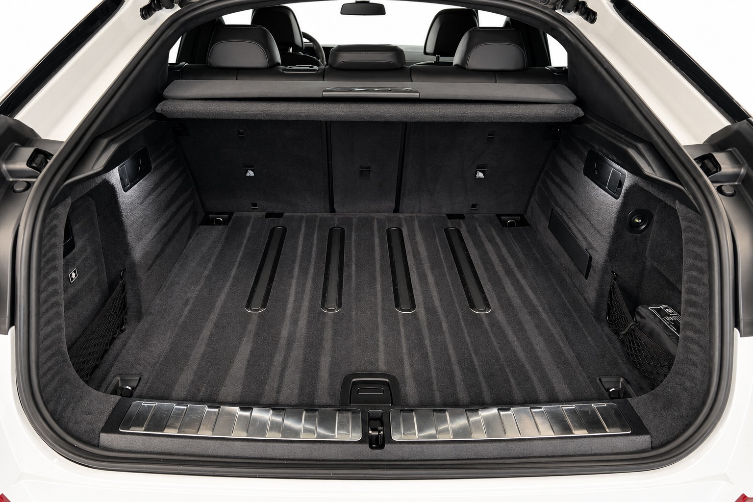 BMW X6 M60i M Sport Pro xDrive 48V Steptronic-image-23