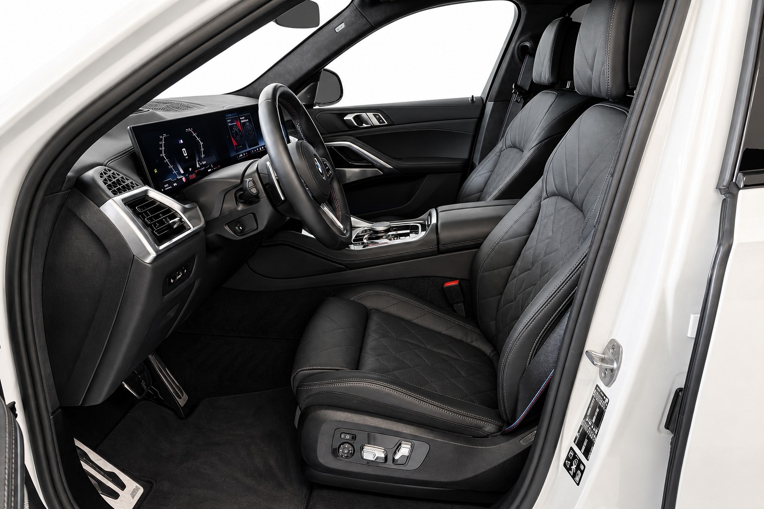 BMW X6 M60i M Sport Pro xDrive 48V Steptronic-image-15