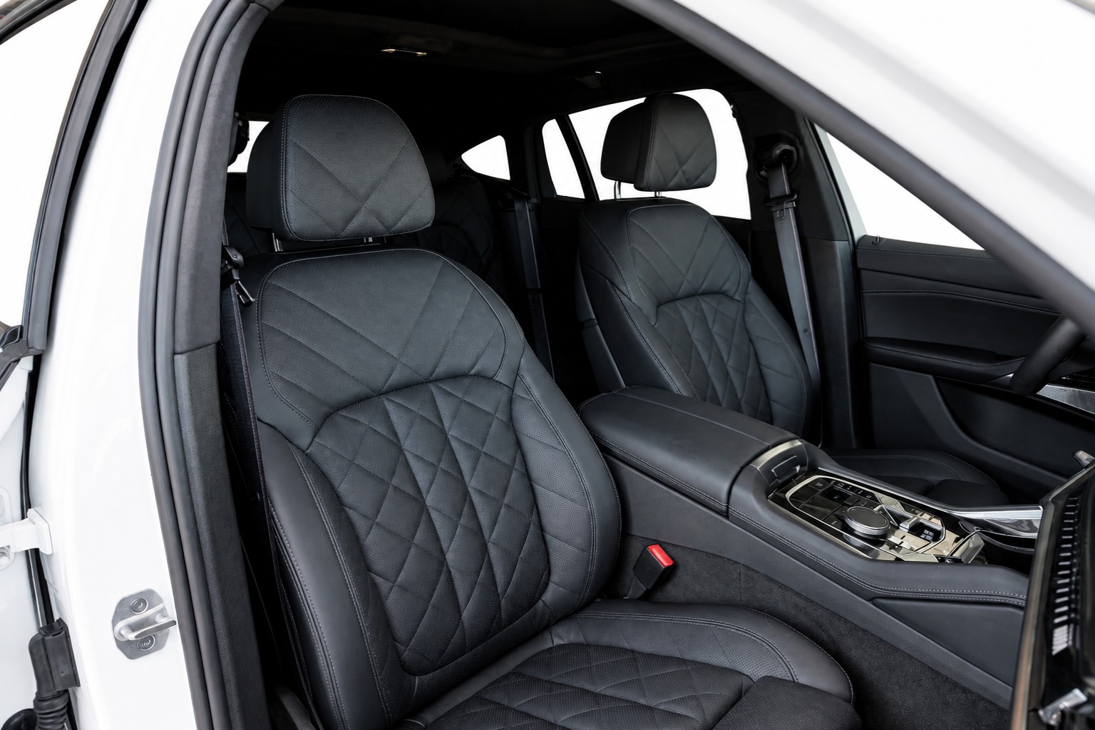 BMW X6 M60i M Sport Pro xDrive 48V Steptronic-image-18