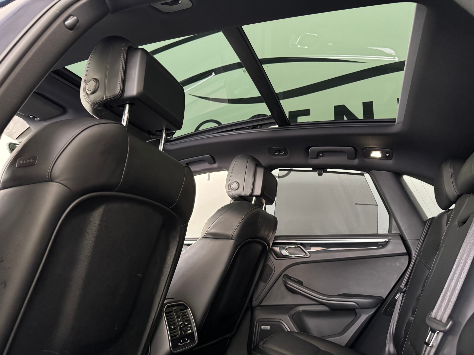 PORSCHE Macan S Diesel PDK-image-9