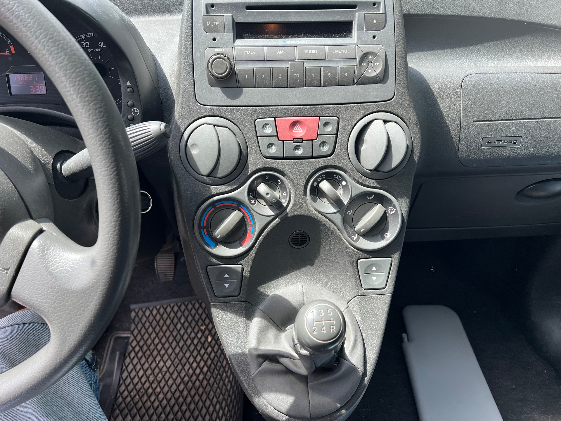 FIAT Panda 1.3 16V JTD Cross 4x4-image-6