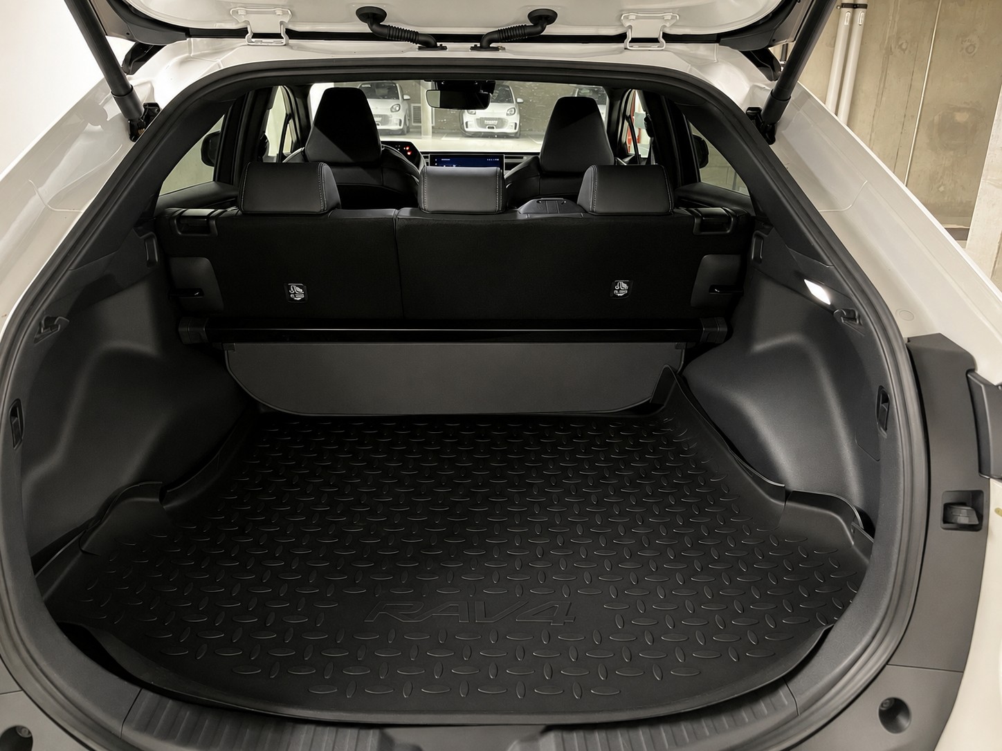 TOYOTA bZ4X Style 71,4 kWh 4WD-image-17