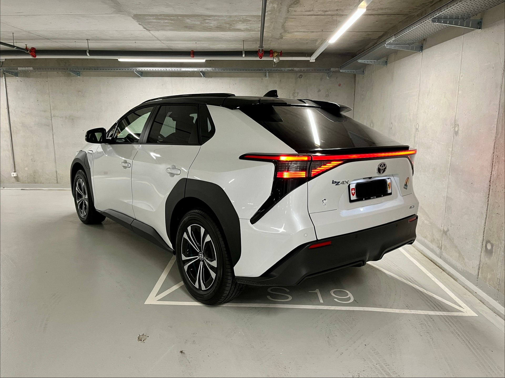 TOYOTA bZ4X Style 71,4 kWh 4WD-showroom-element-2