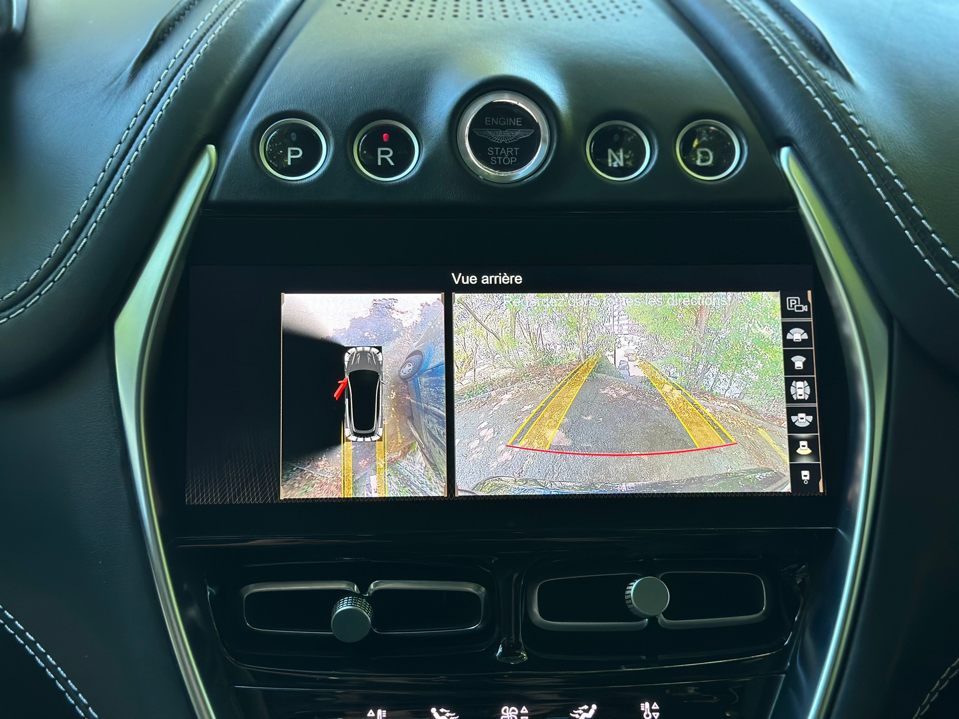 ASTON MARTIN DBX 4.0 V8-image-8