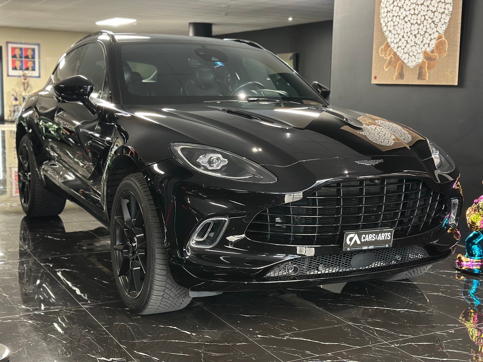 ASTON MARTIN DBX 4.0 V8-showroom-element-1