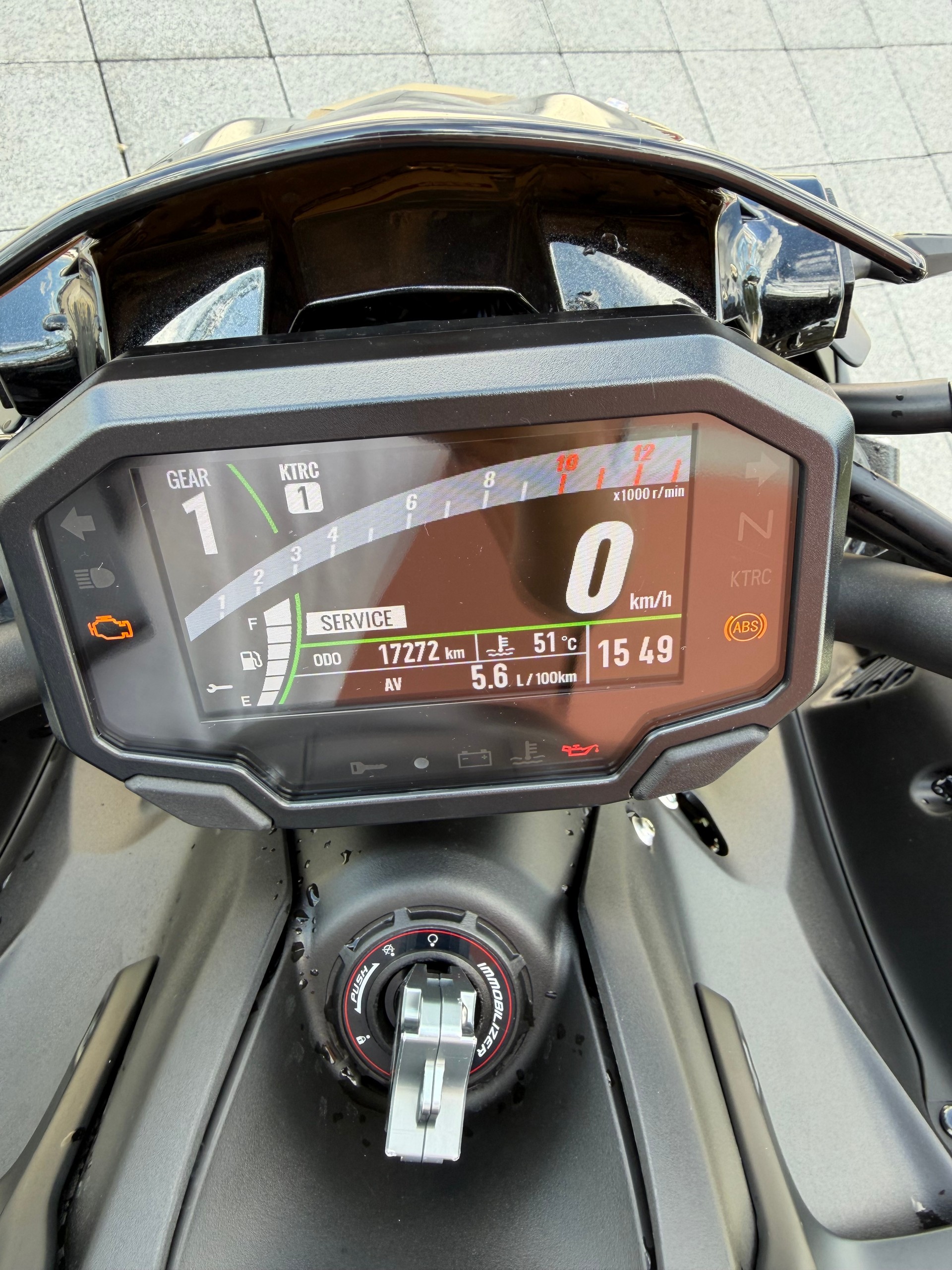 KAWASAKI Z 900 (70kW) Black Edition 2023 | Frisch ab Service | Top Zubehör-image-8