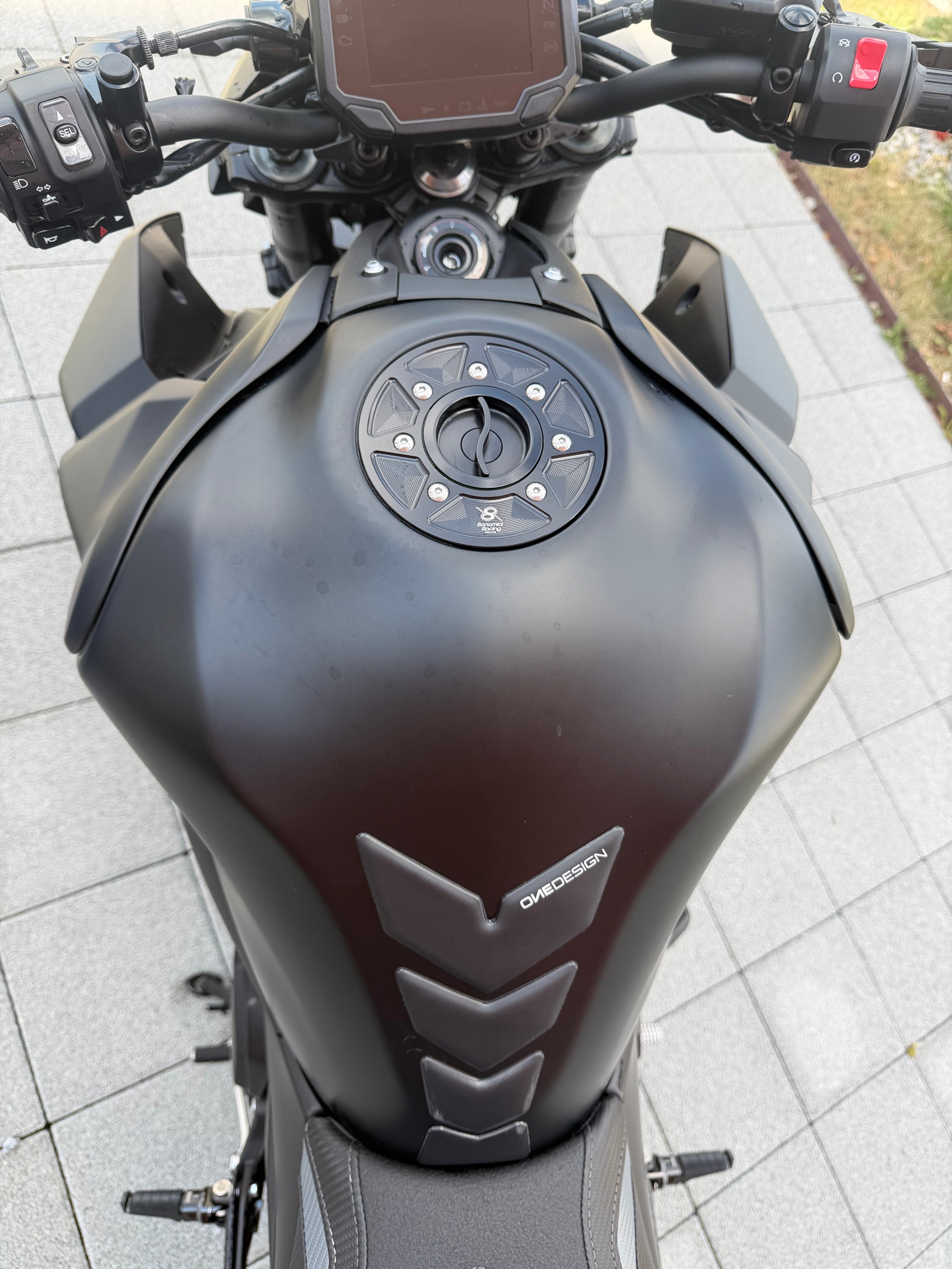 KAWASAKI Z 900 (70kW) Black Edition 2023 | Frisch ab Service | Top Zubehör-image-6