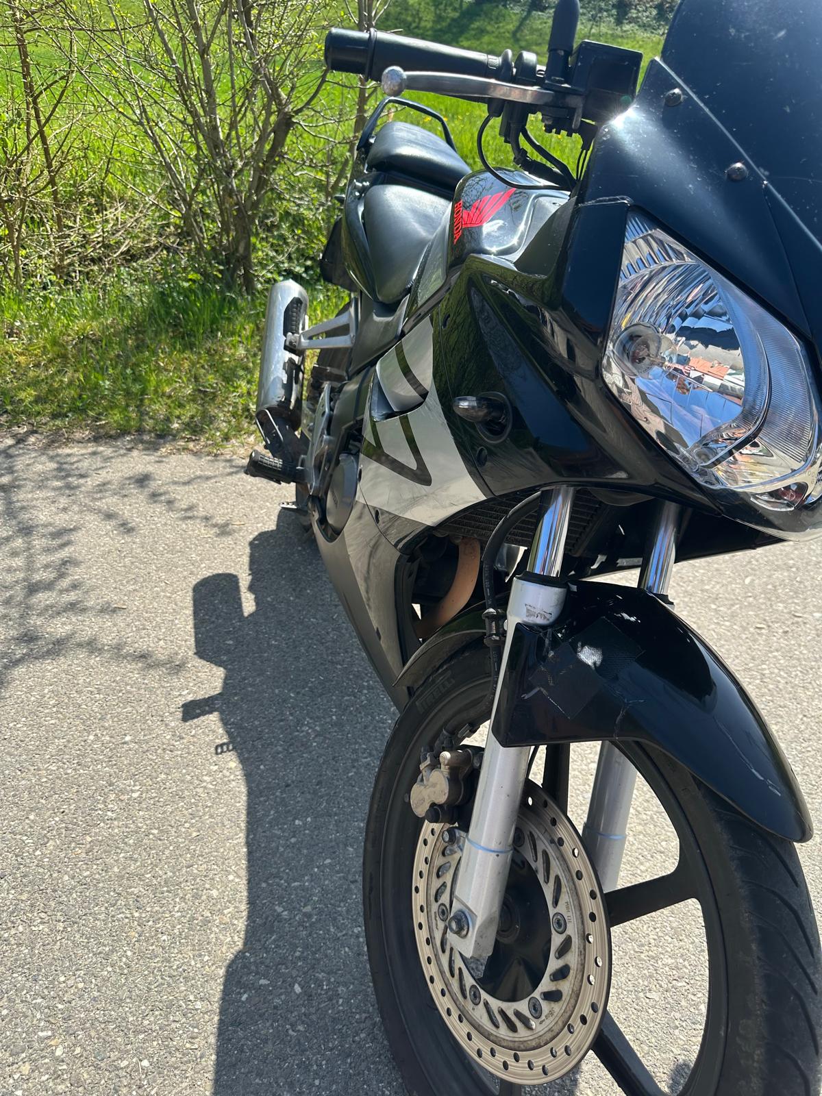 HONDA CBR 125 R-image-2