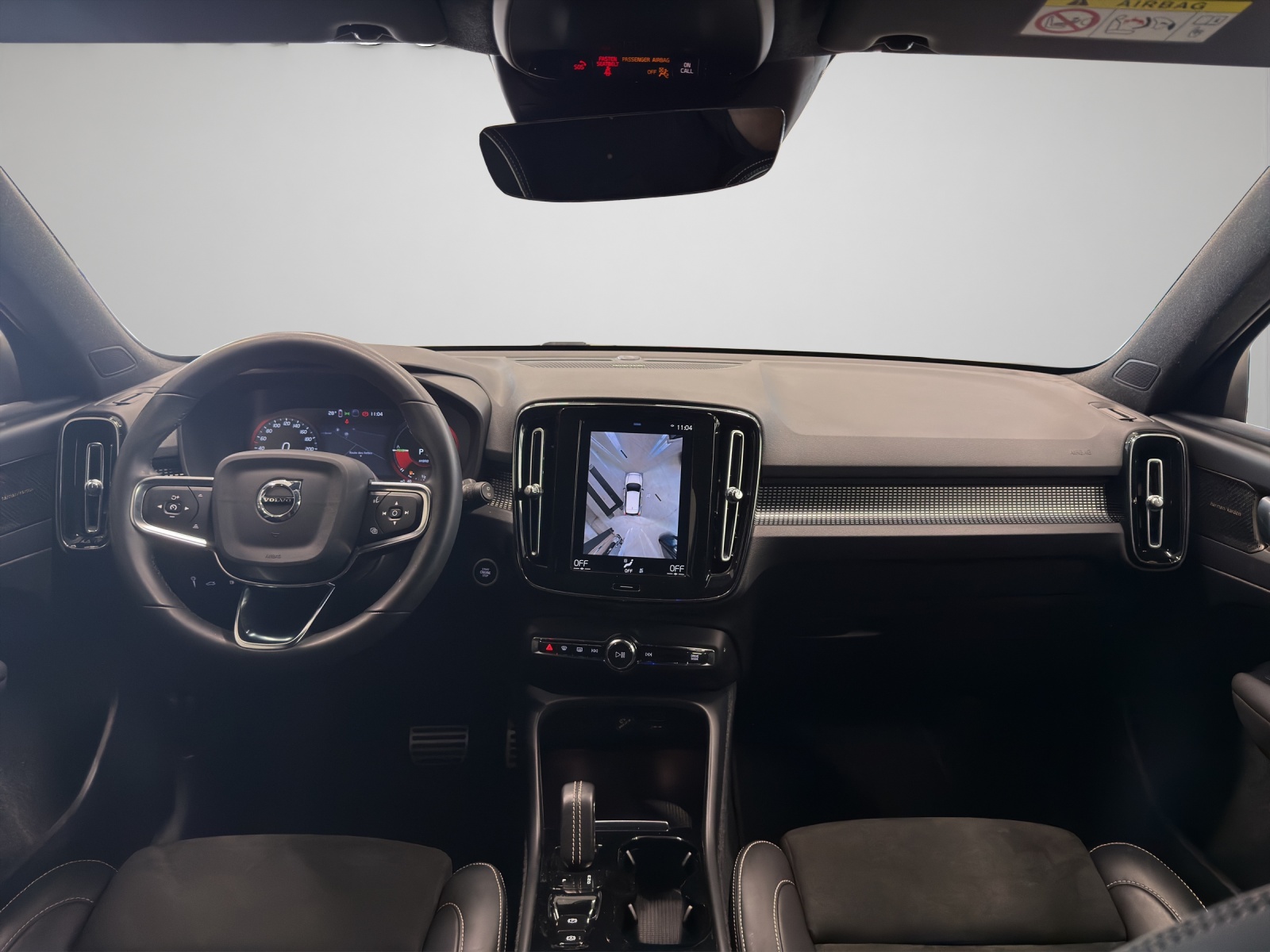 VOLVO XC40 1.5 T4 PiH R-Design-image-12