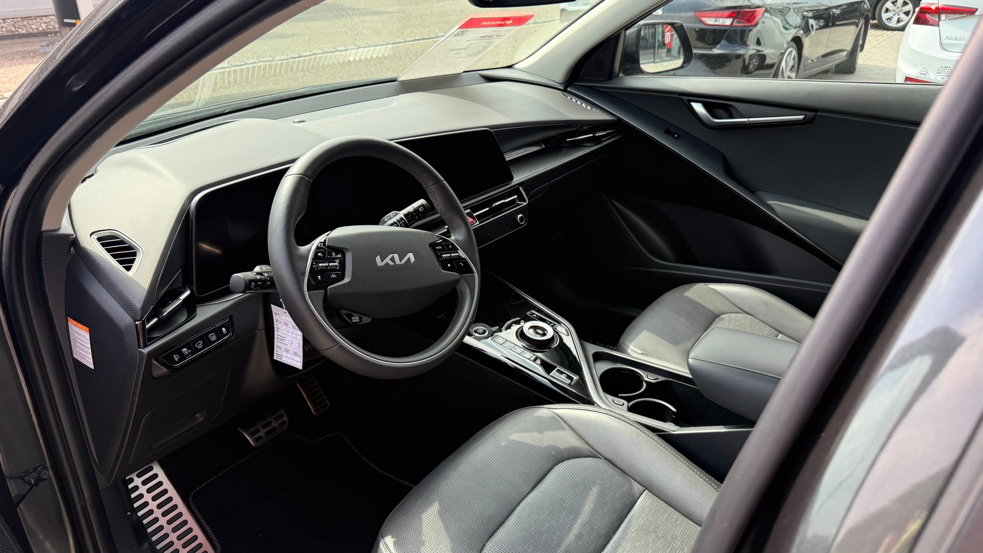 KIA Niro 1.6GDi Hybrid DCT Style-image-18