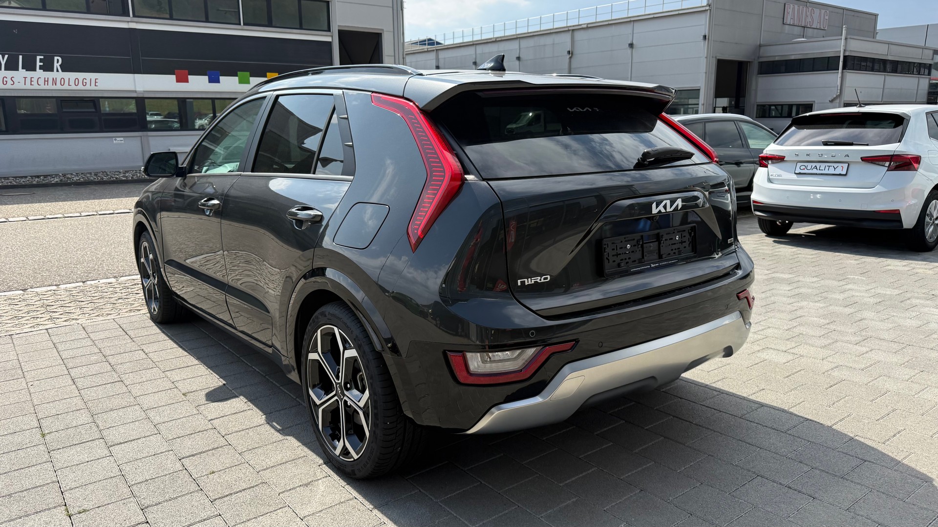 KIA Niro 1.6GDi Hybrid DCT Style-image-14