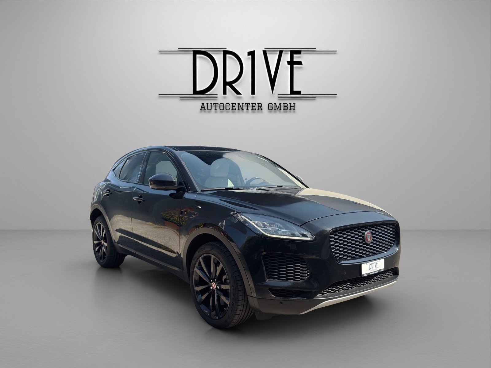 JAGUAR E-Pace P200 R-Dynamic S AWD Automatik-showroom-element-2