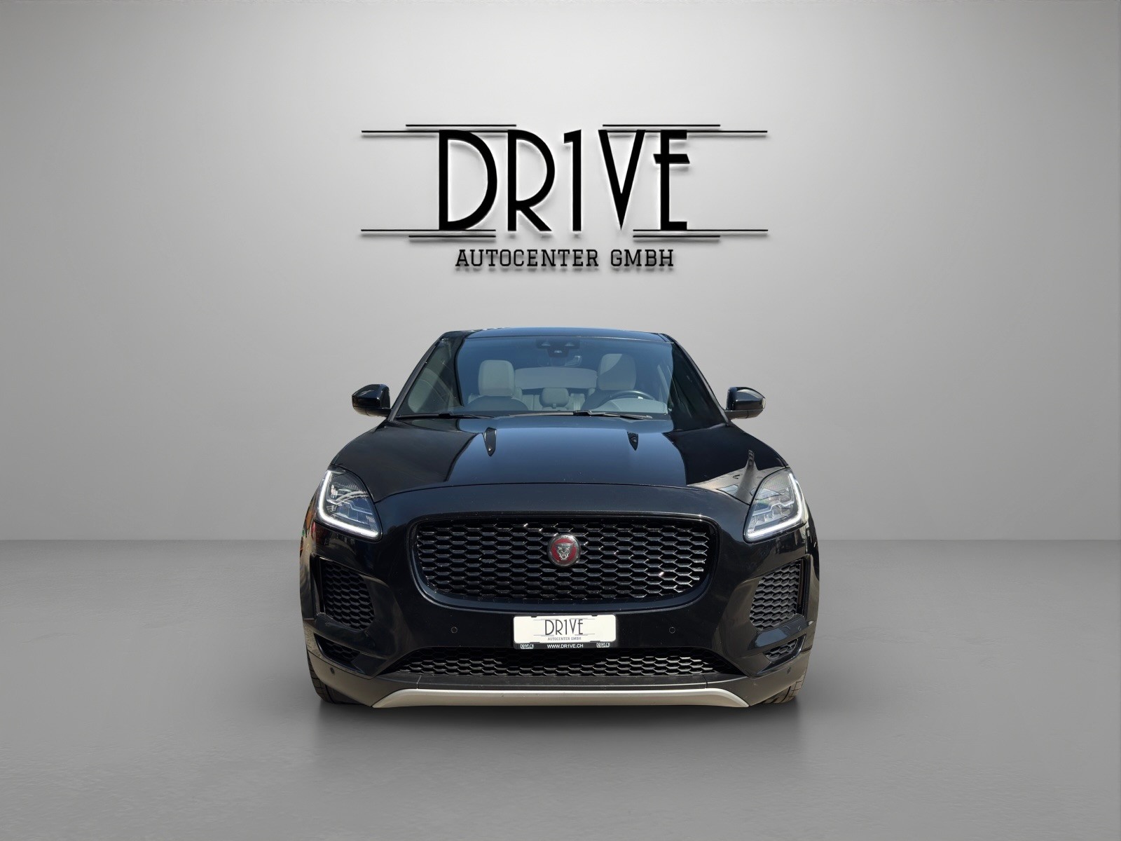 JAGUAR E-Pace P200 R-Dynamic S AWD Automatik-showroom-element-1