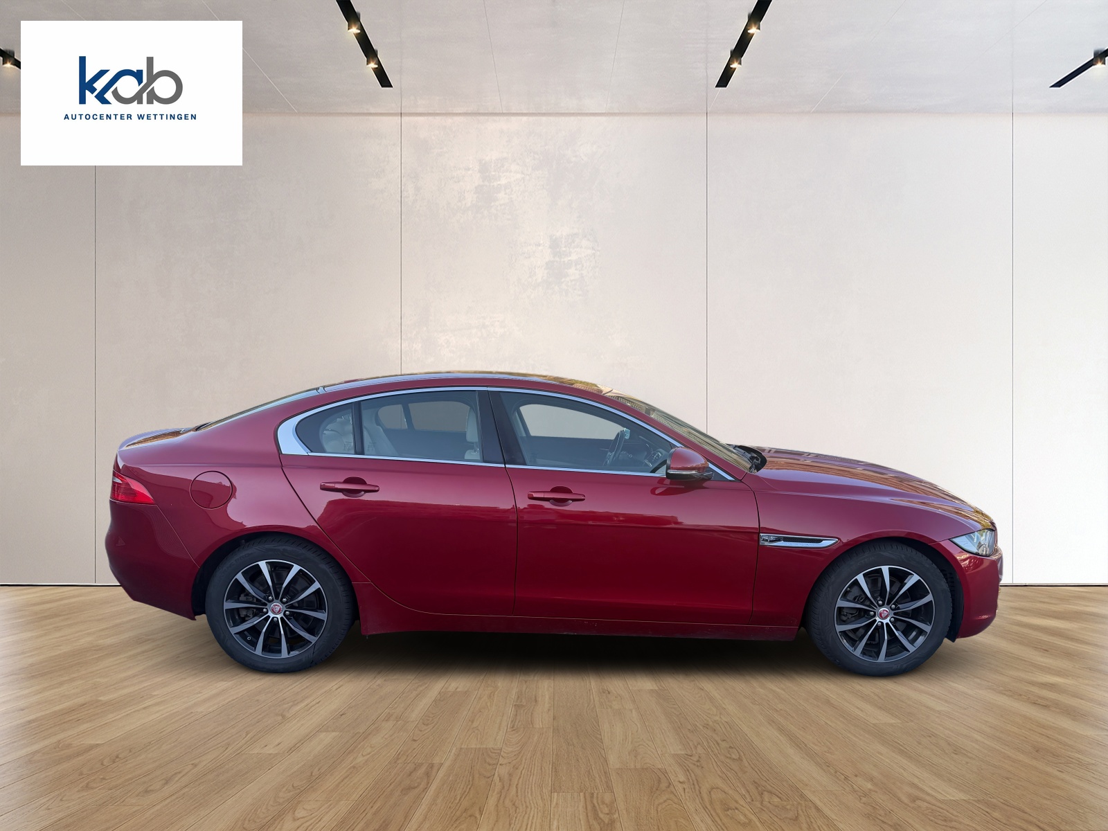 JAGUAR XE 20t 2.0 Prestige Automatic-showroom-element-3