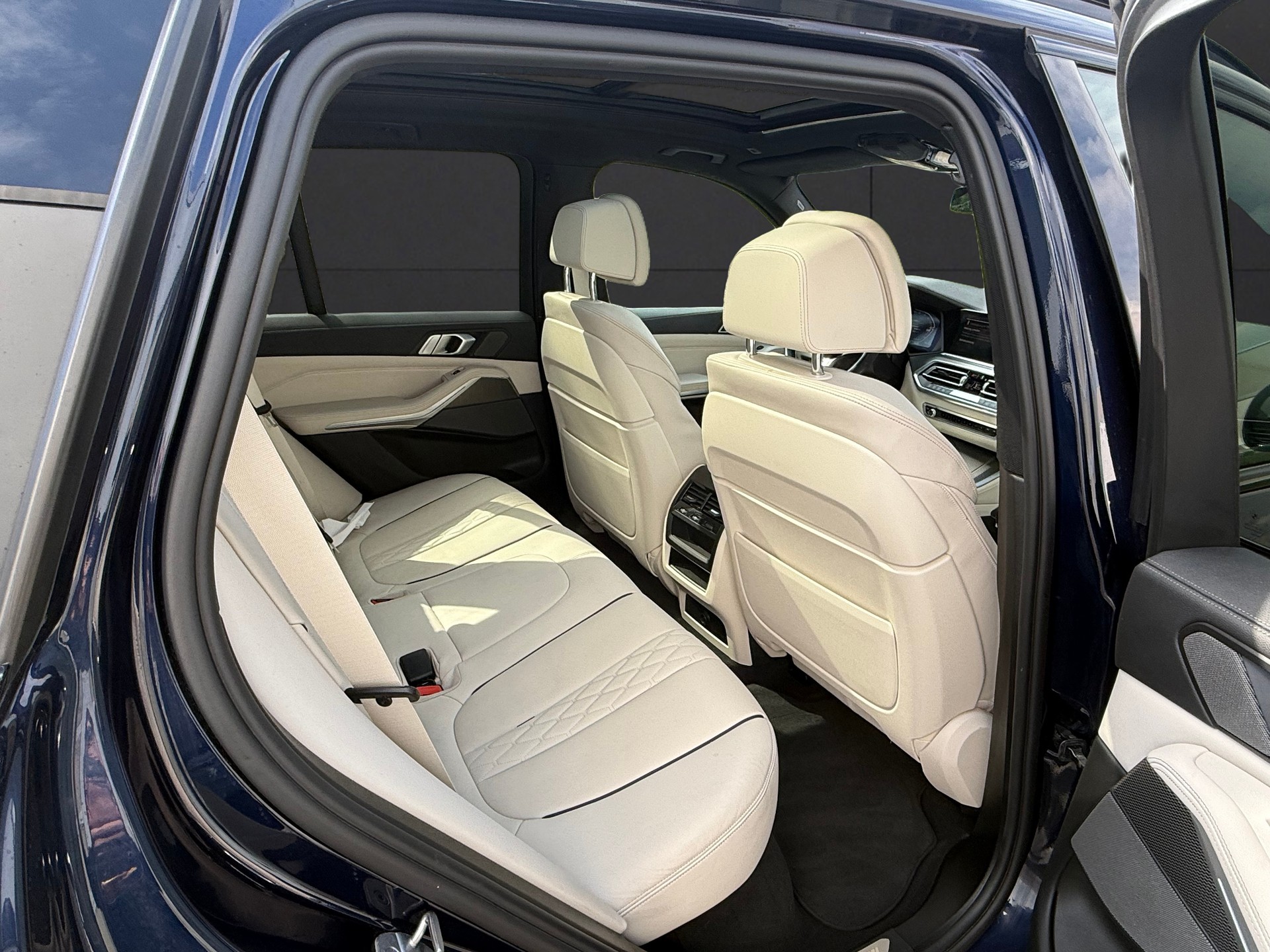 BMW X5 xDrive 48V 40d M Sport Steptronic-image-13