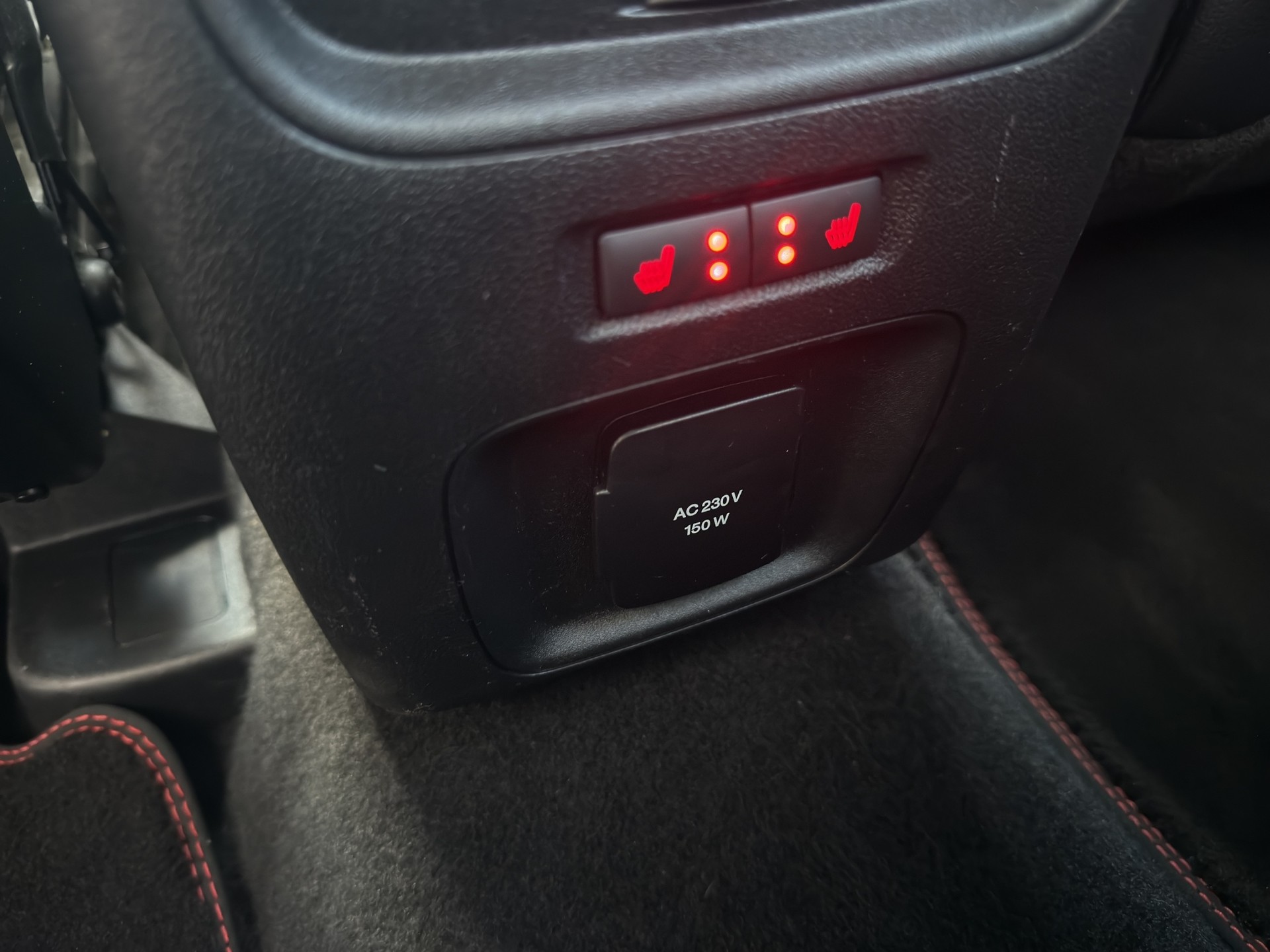 FORD Kuga 2.5 PHEV ST-LineX2WD-image-24