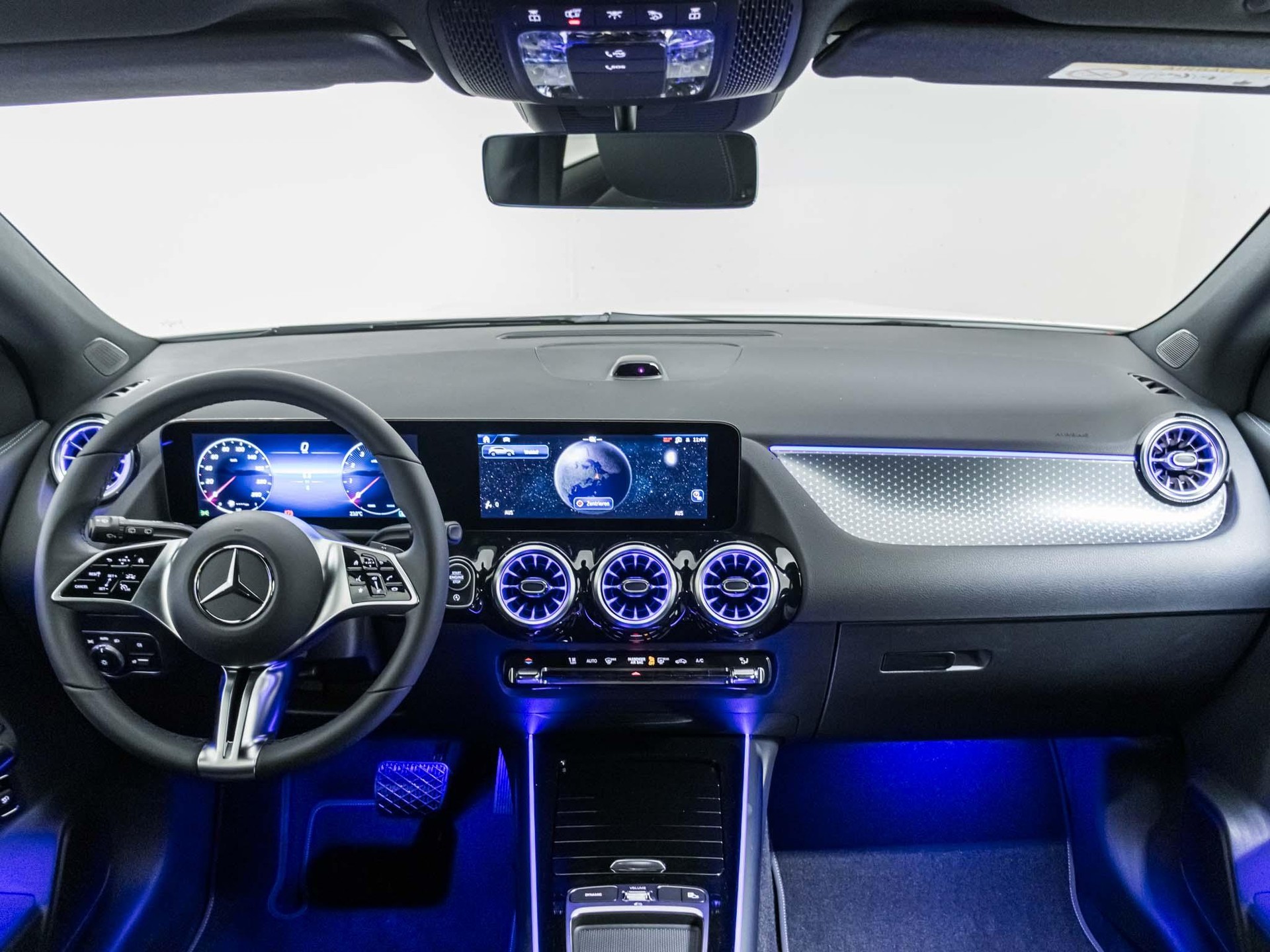 MERCEDES-BENZ GLA 200 Night Star-image-10