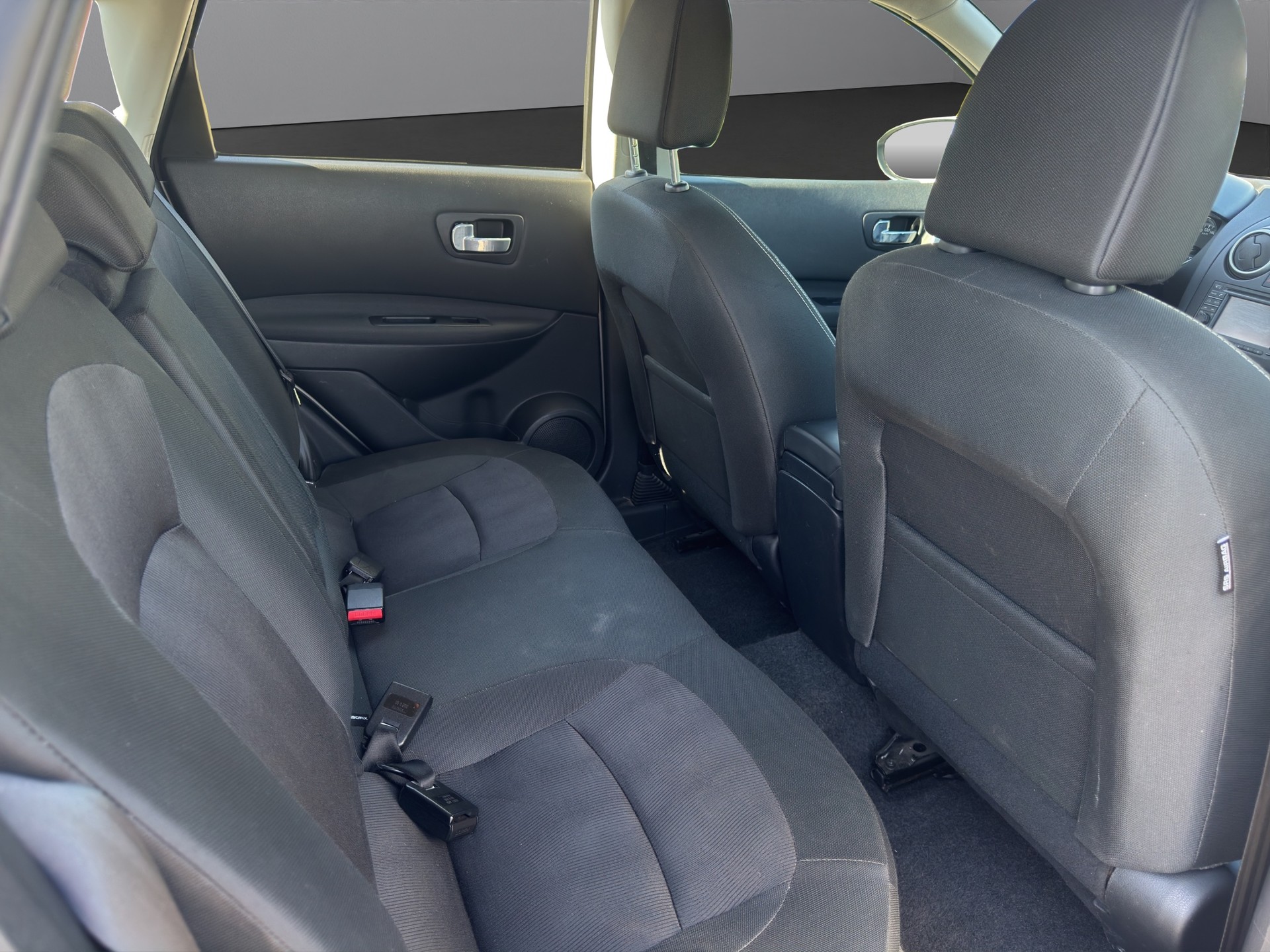 NISSAN Qashqai 2.0 dCi 4WD acenta Automatic-image-9