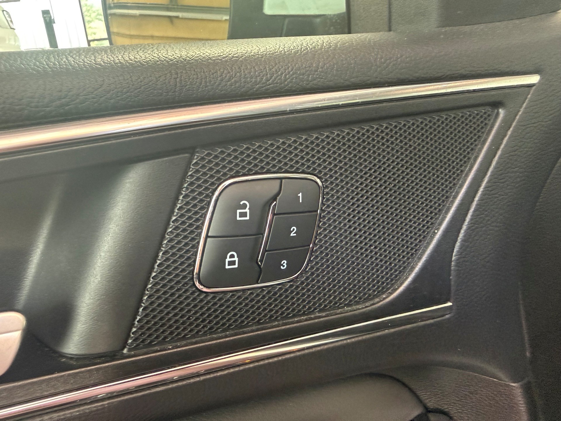 FORD Galaxy 2.0 TDCi Titanium AWD Automatic-image-15